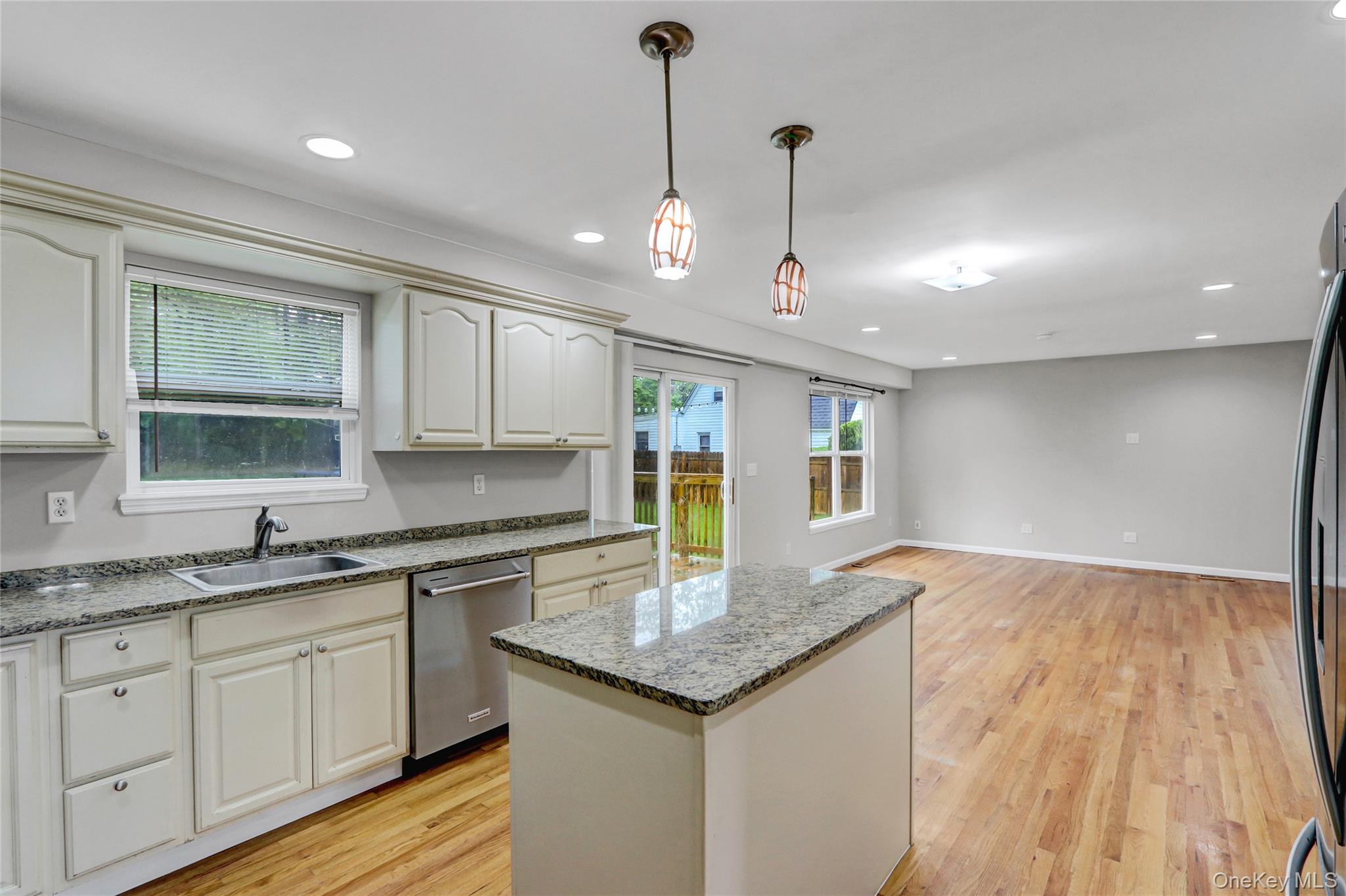 27 Inwood Avenue, Selden, NY 11784