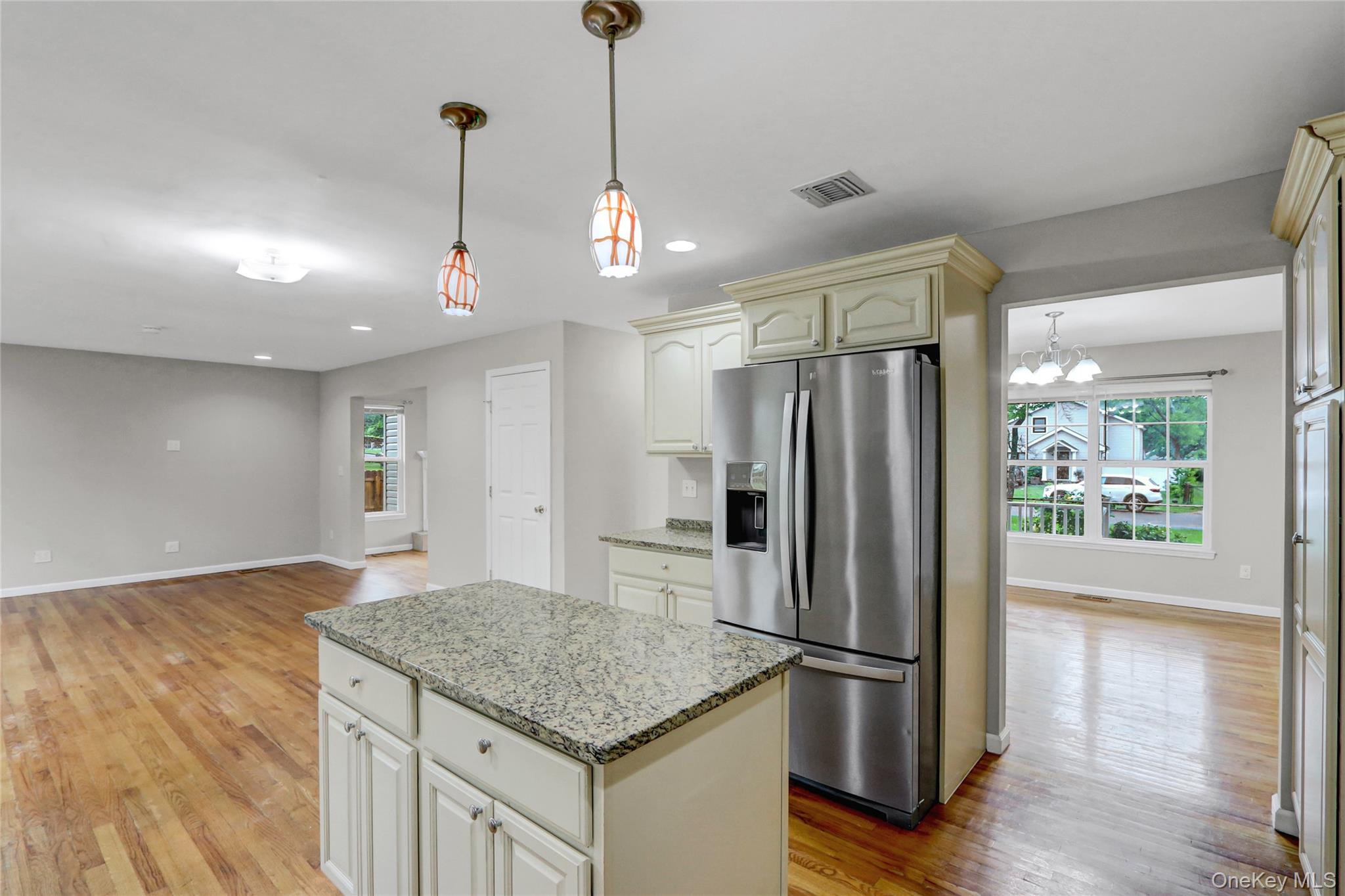 27 Inwood Avenue, Selden, NY 11784