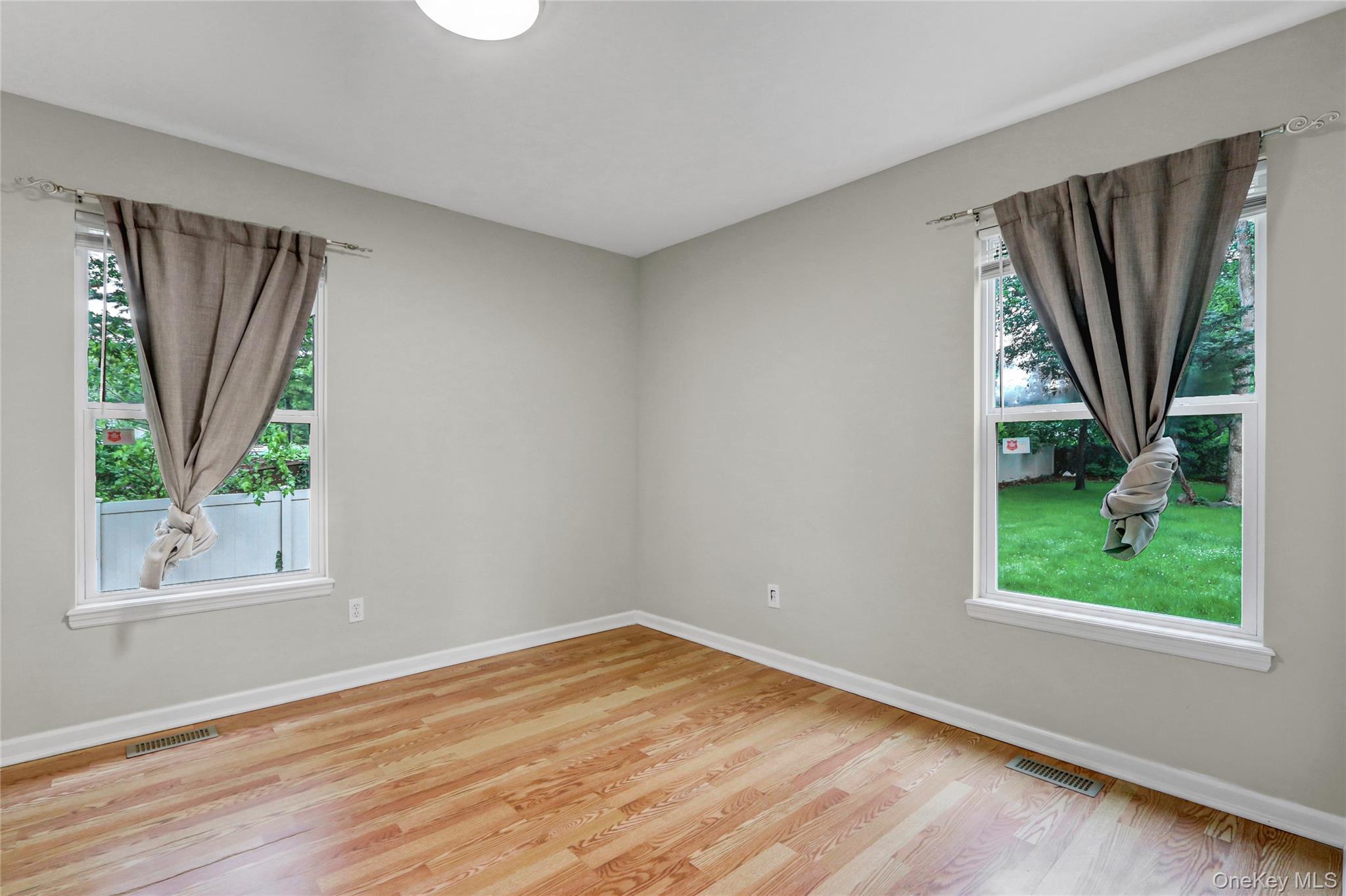 27 Inwood Avenue, Selden, NY 11784