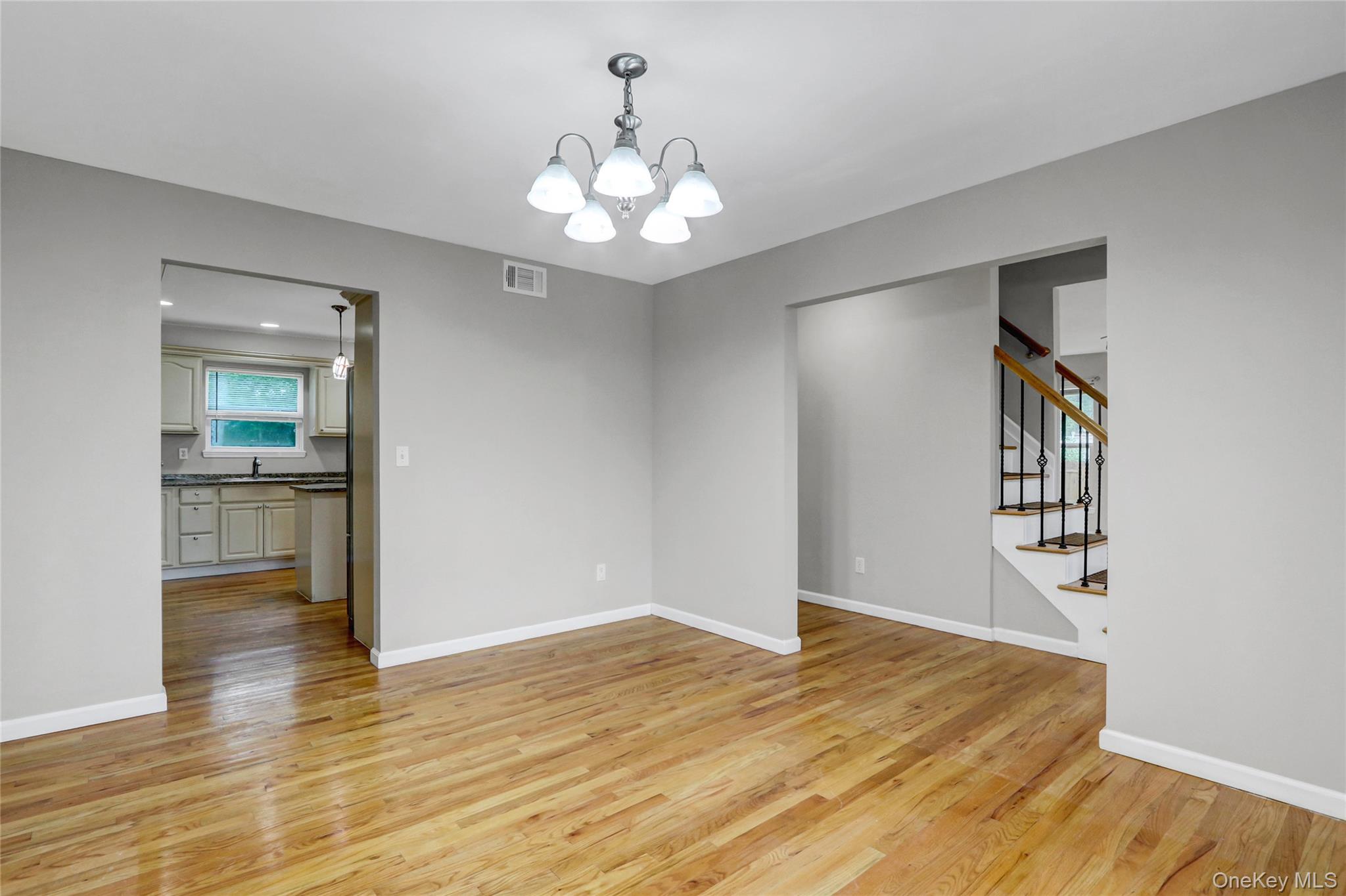 27 Inwood Avenue, Selden, NY 11784