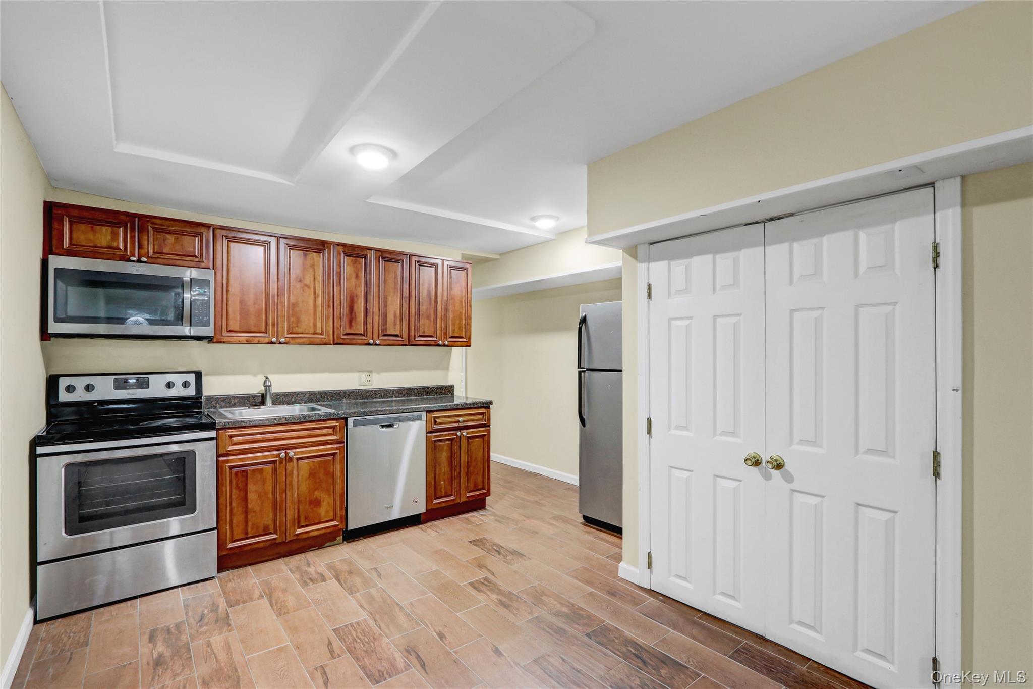 27 Inwood Avenue, Selden, NY 11784