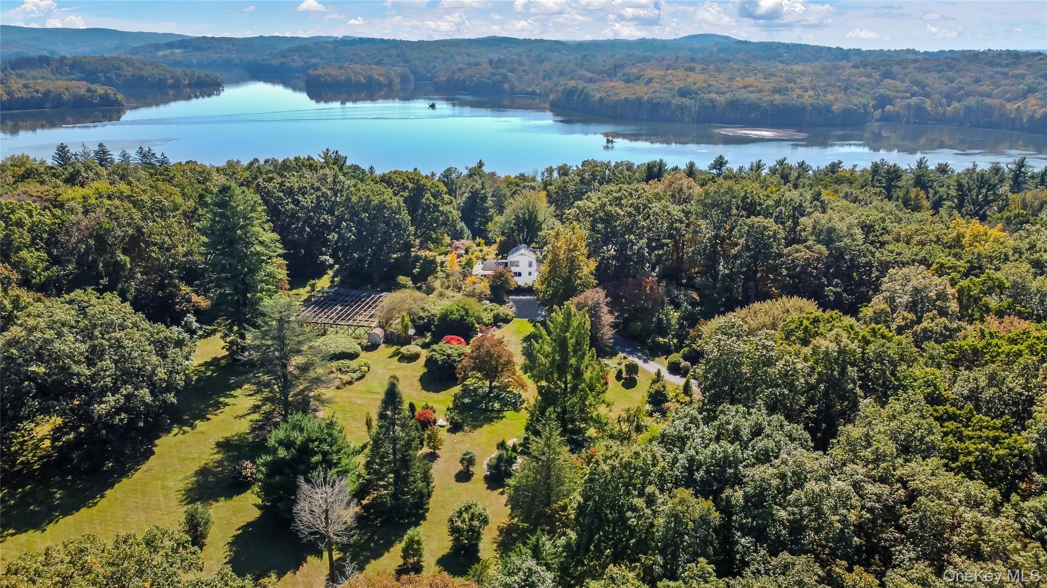 380 Cross River Road, Katonah, NY 10536