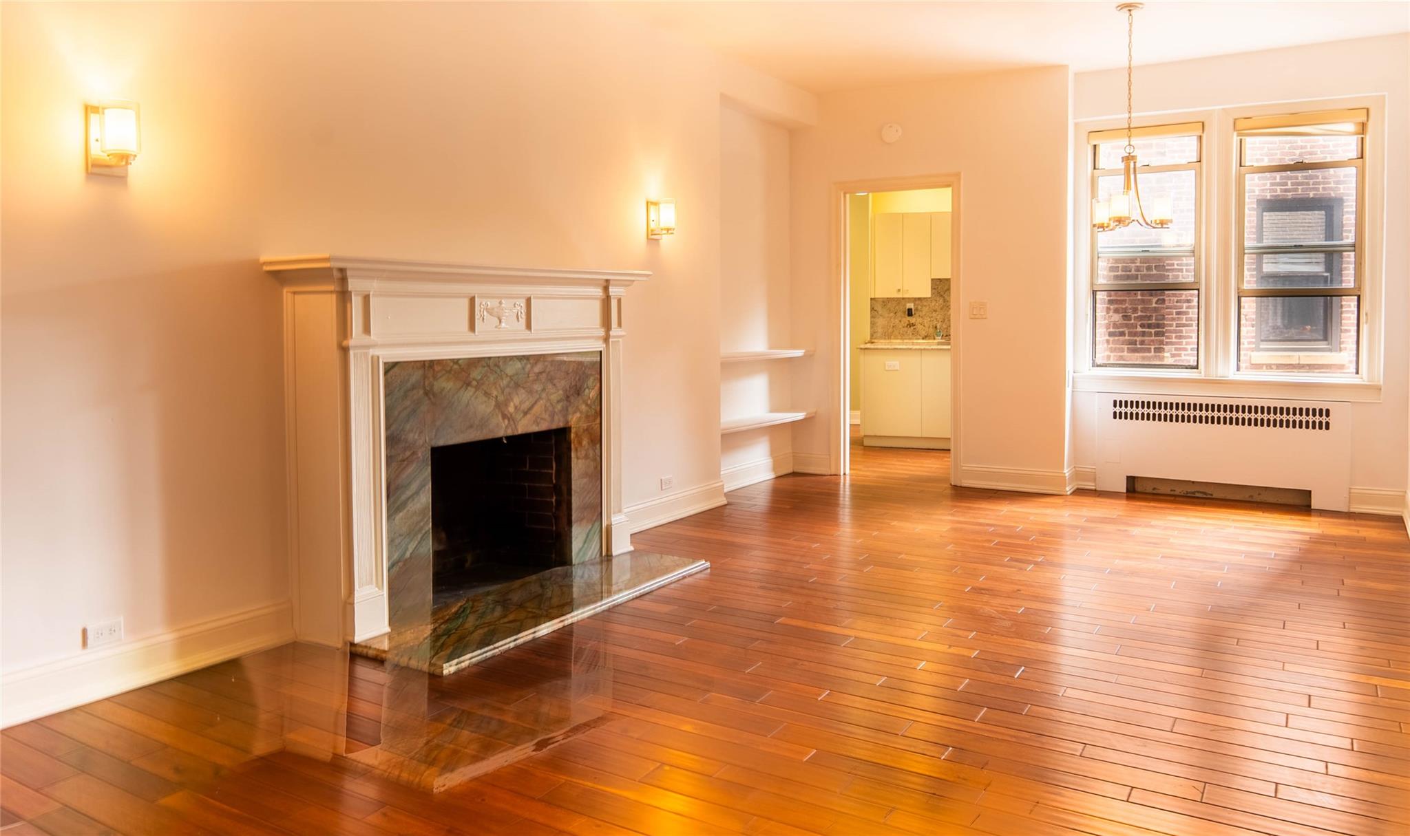 8 Barstow Road # 4F, Great Neck, NY 11021