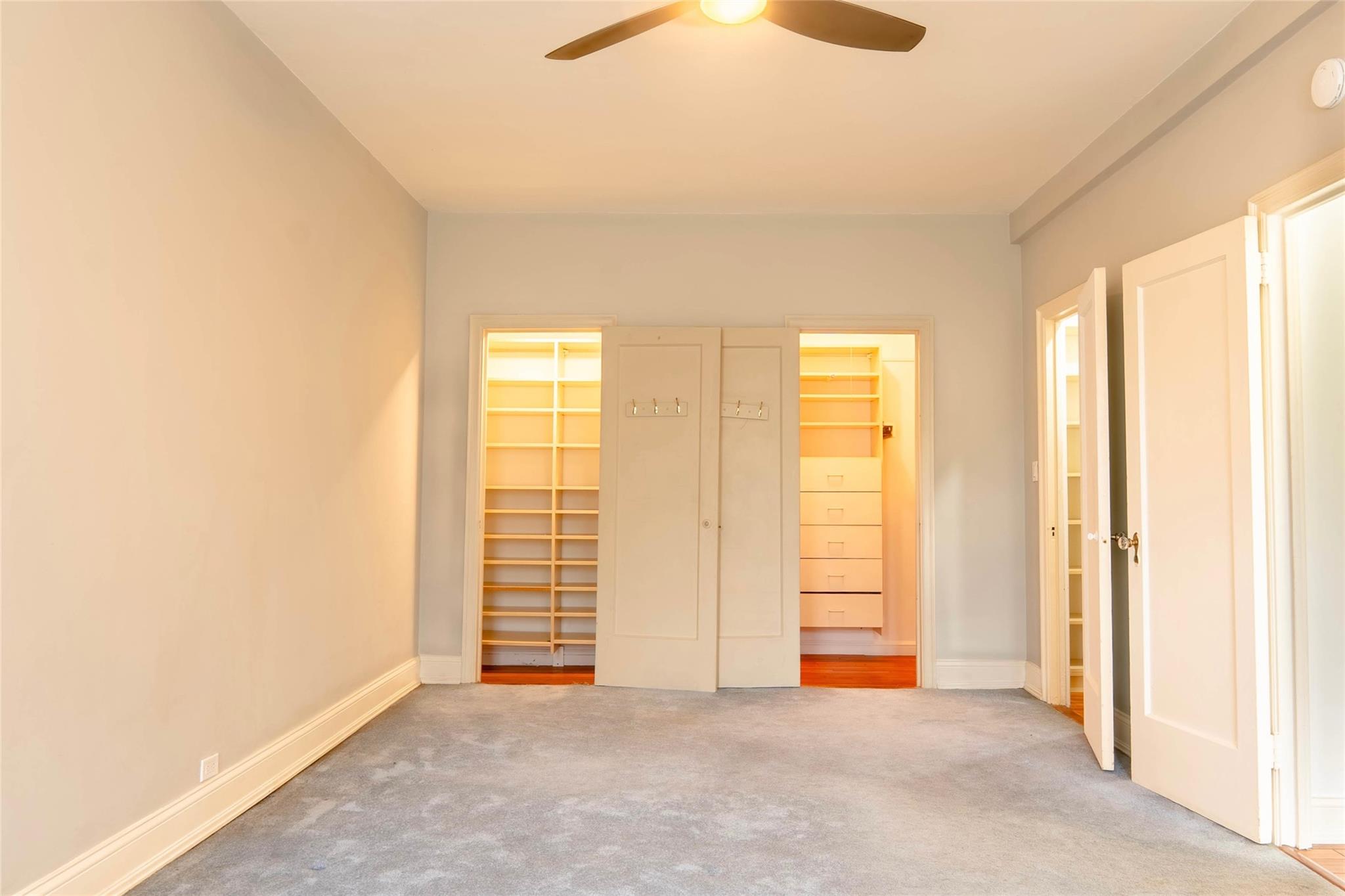 8 Barstow Road # 4F, Great Neck, NY 11021