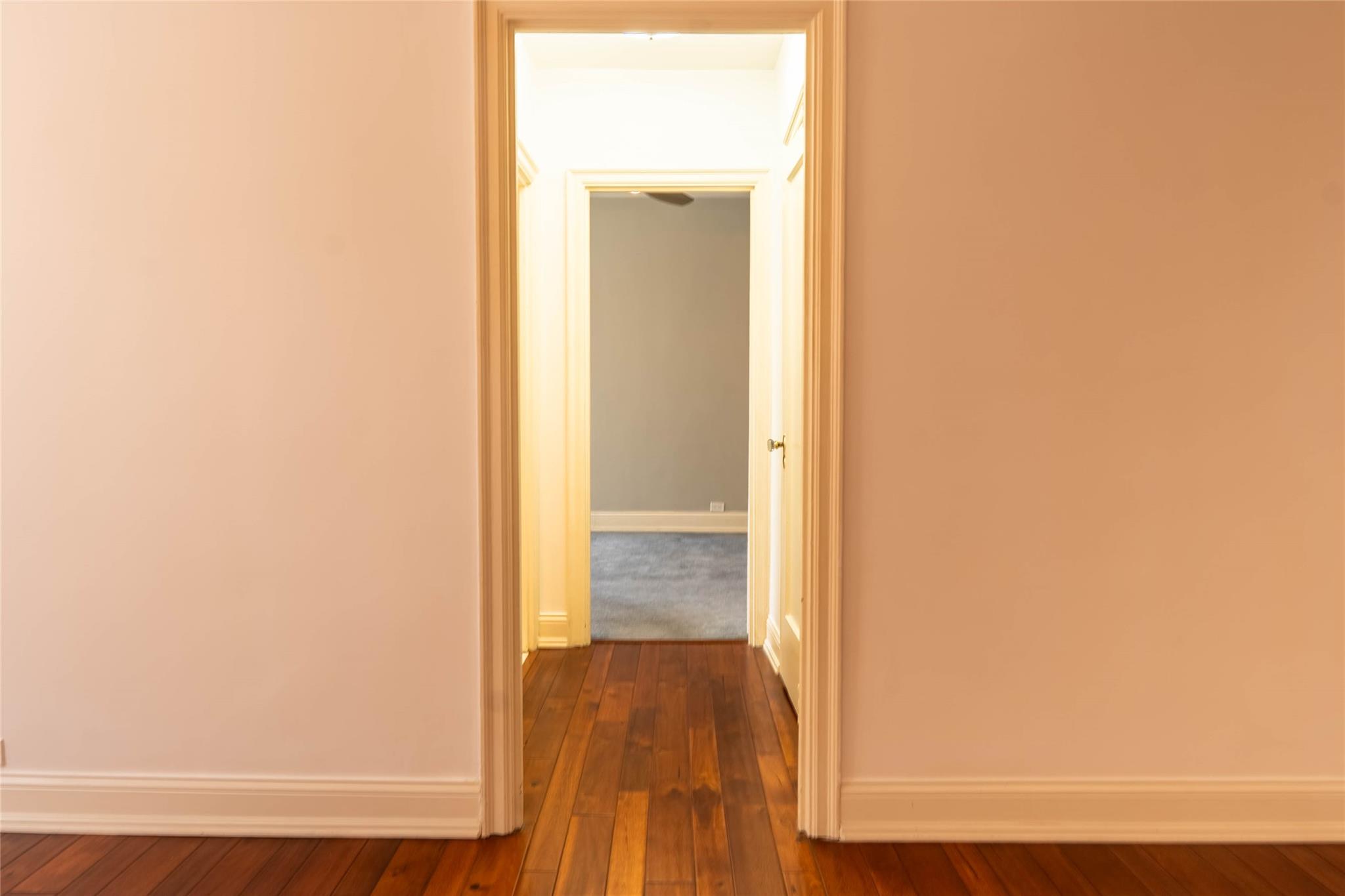 8 Barstow Road # 4F, Great Neck, NY 11021