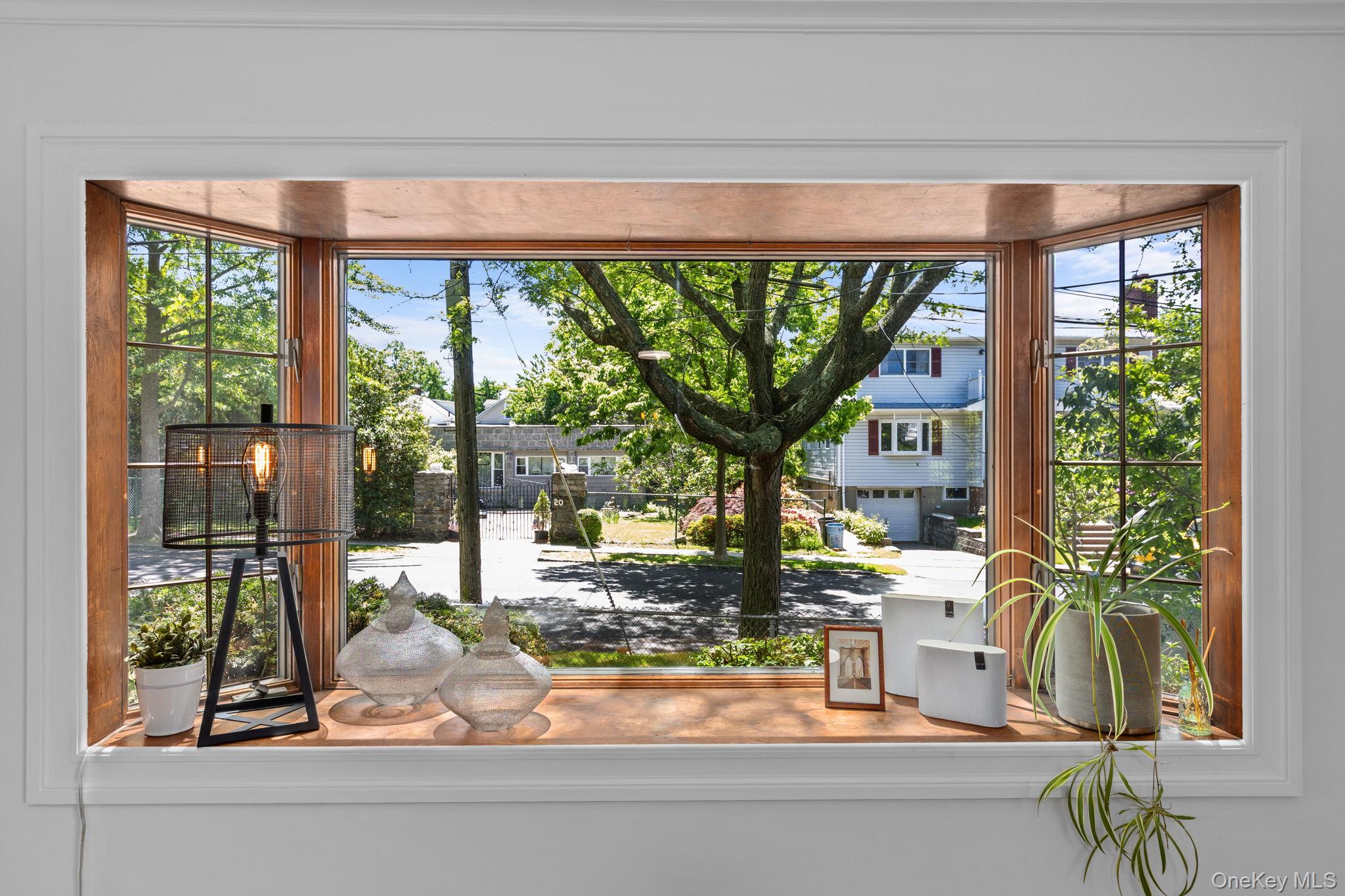 25 Bay Street, Bronx, NY 10464