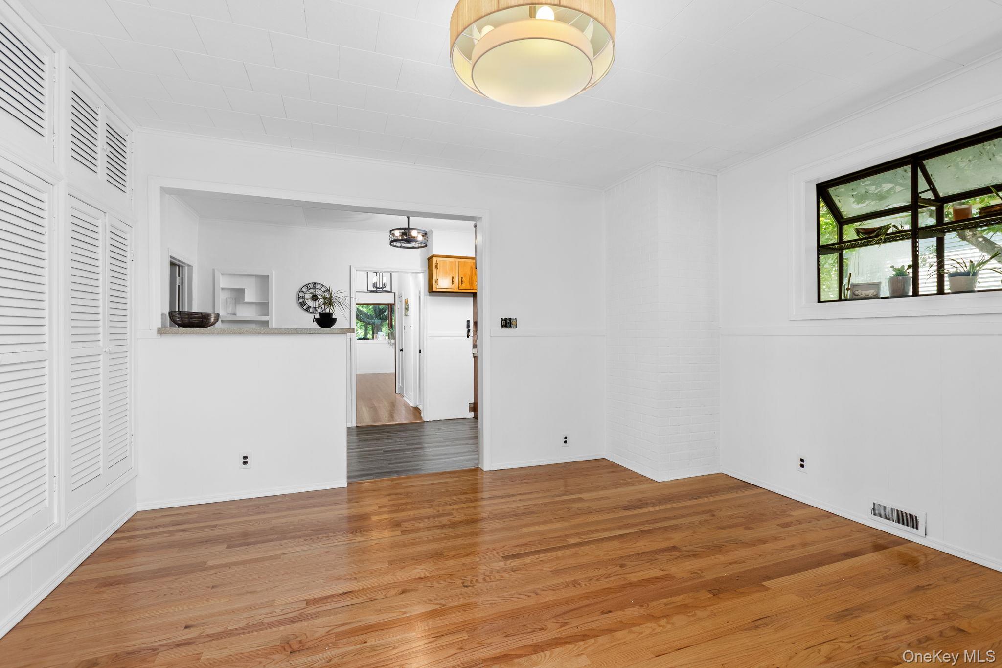 25 Bay Street, Bronx, NY 10464