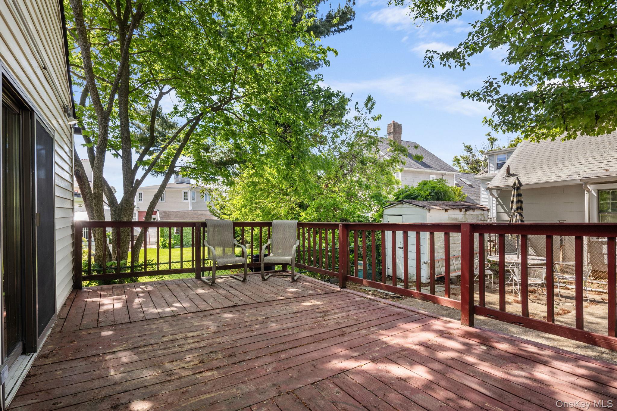 25 Bay Street, Bronx, NY 10464