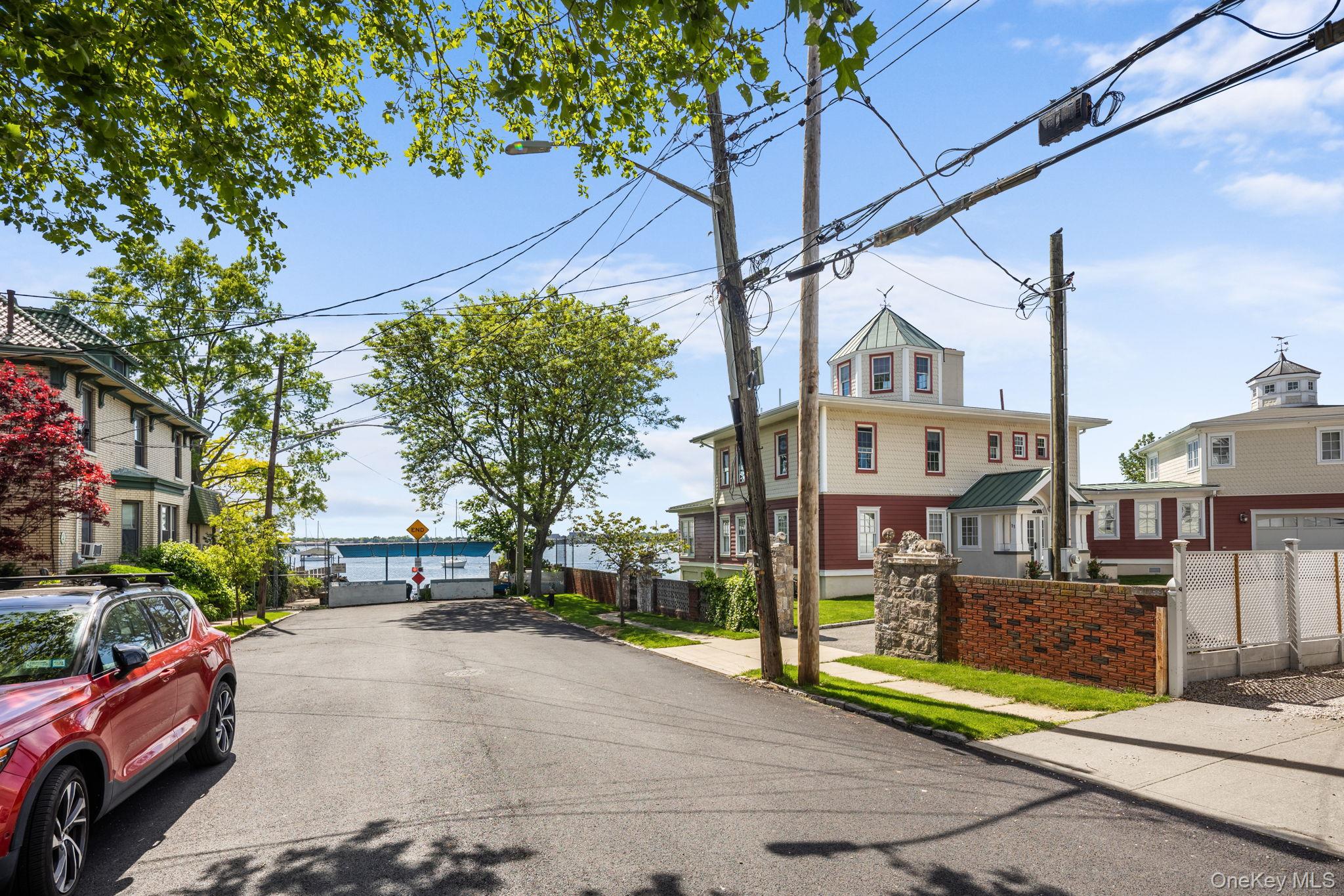 25 Bay Street, Bronx, NY 10464