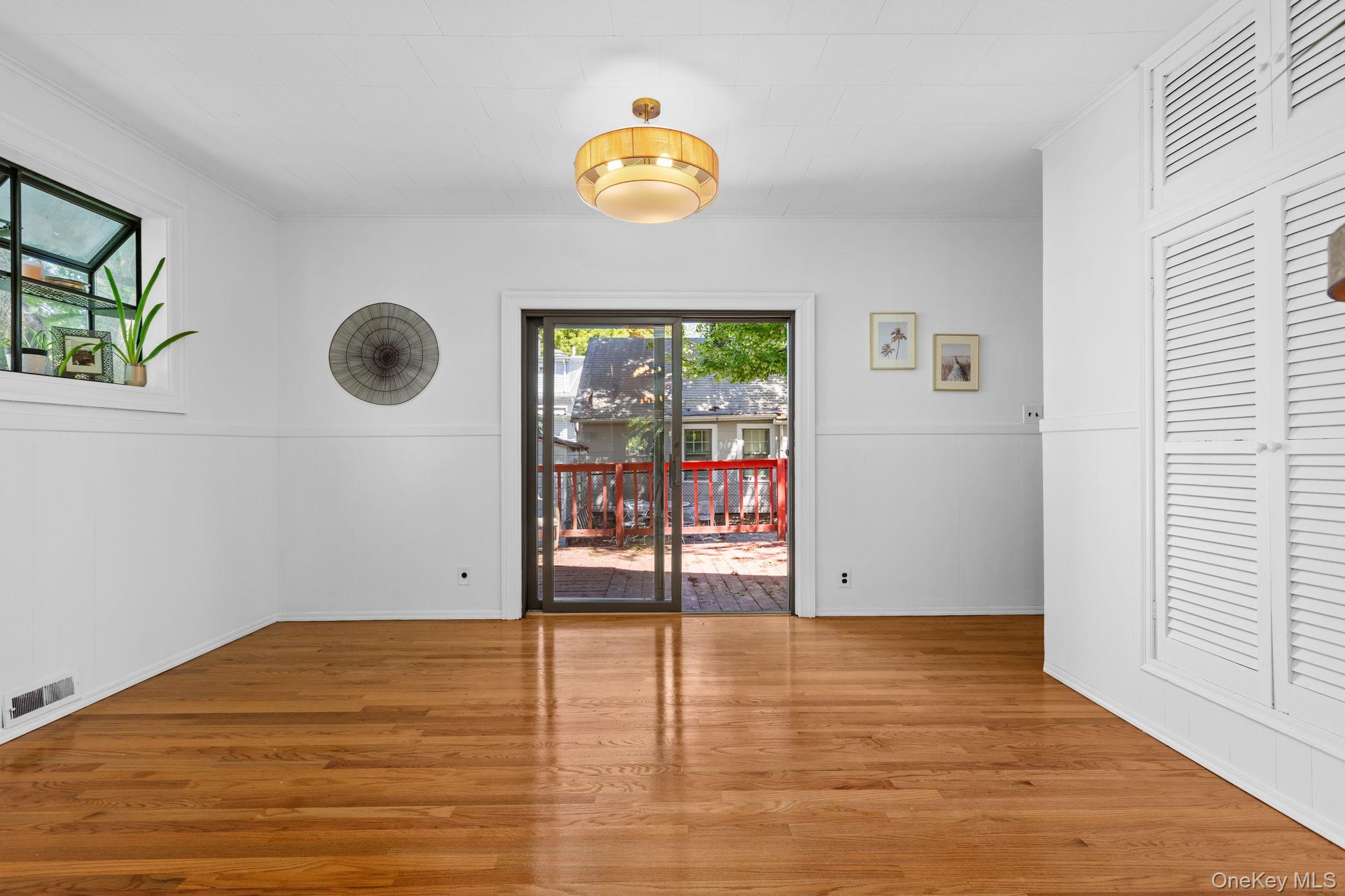 25 Bay Street, Bronx, NY 10464