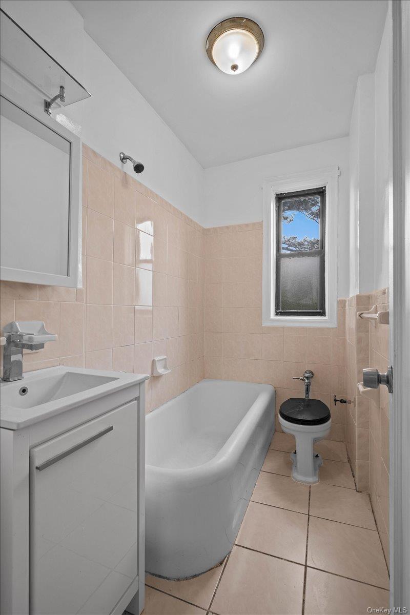 20 William Street # 3D, Mount Vernon, NY 10552