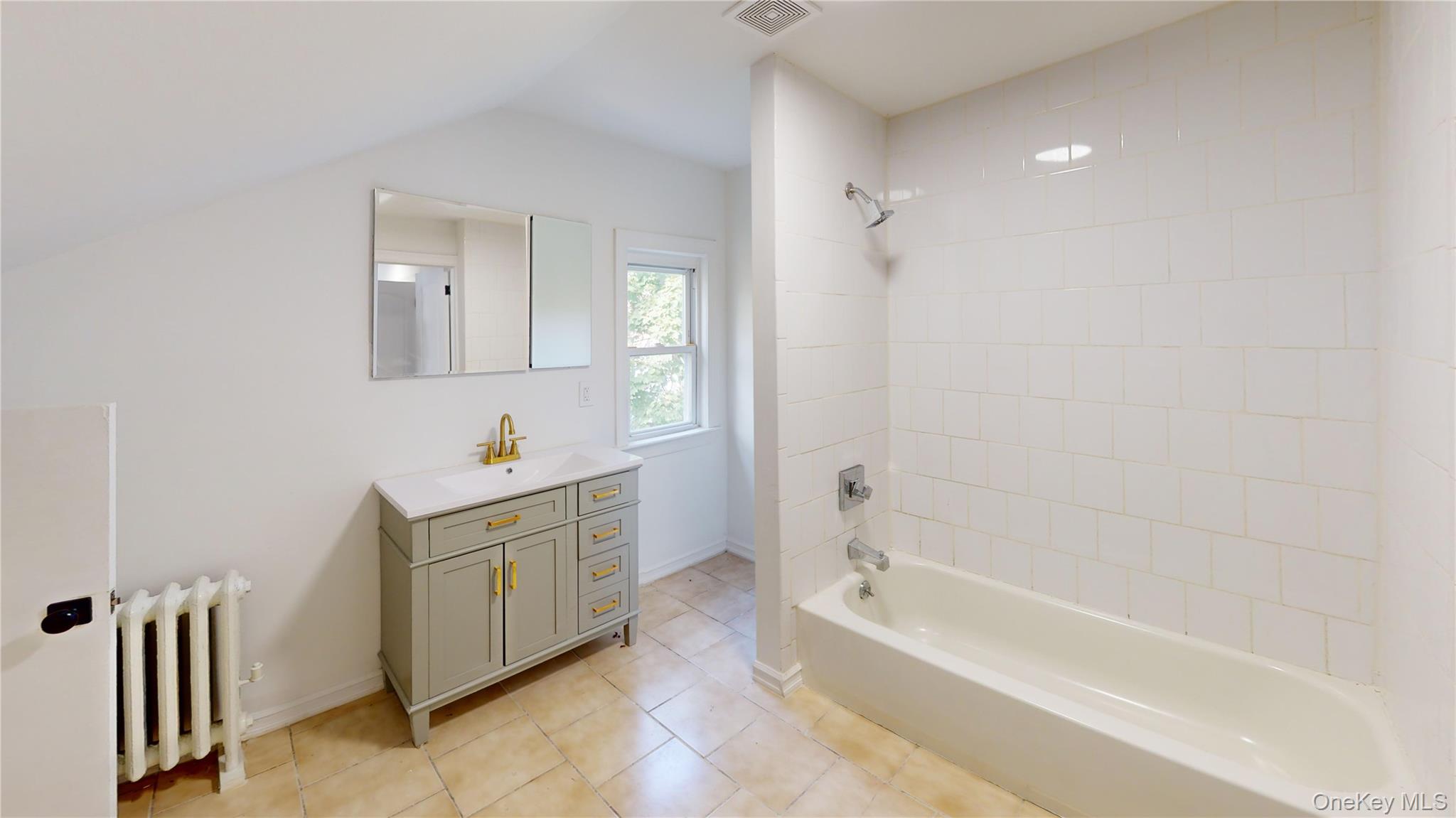 234 S 3rd Avenue, Mount Vernon, NY 10550