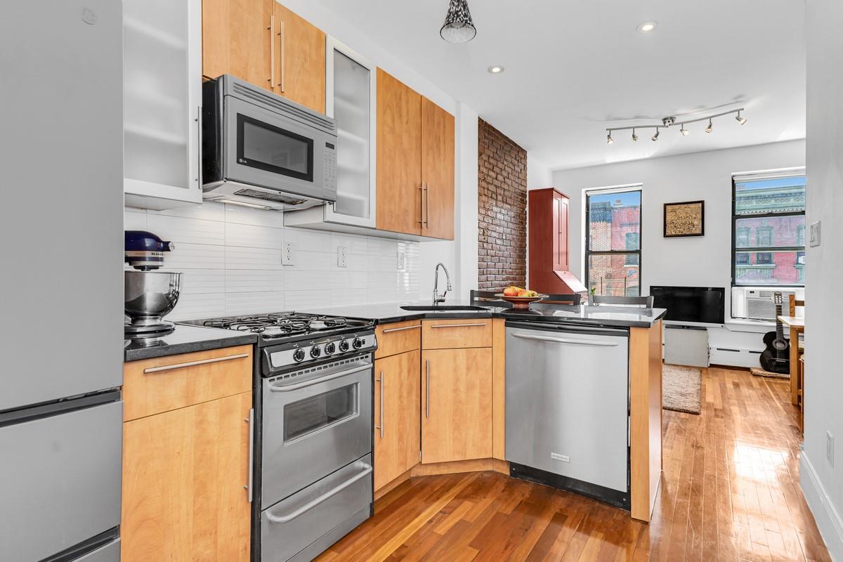 161 West 133rd Street, New York (Manhattan), NY 10030