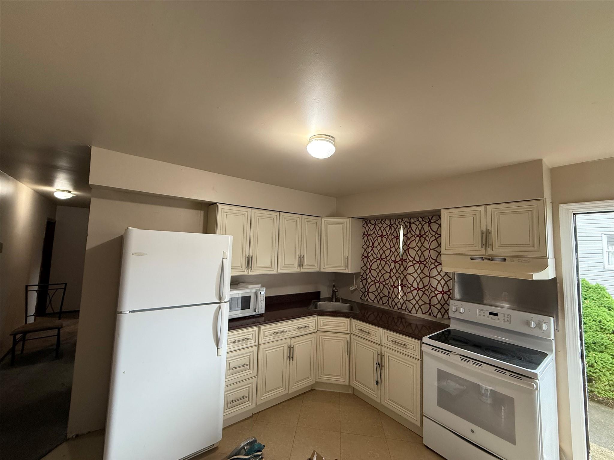 40 Adams Street, Deer Park, NY 11729