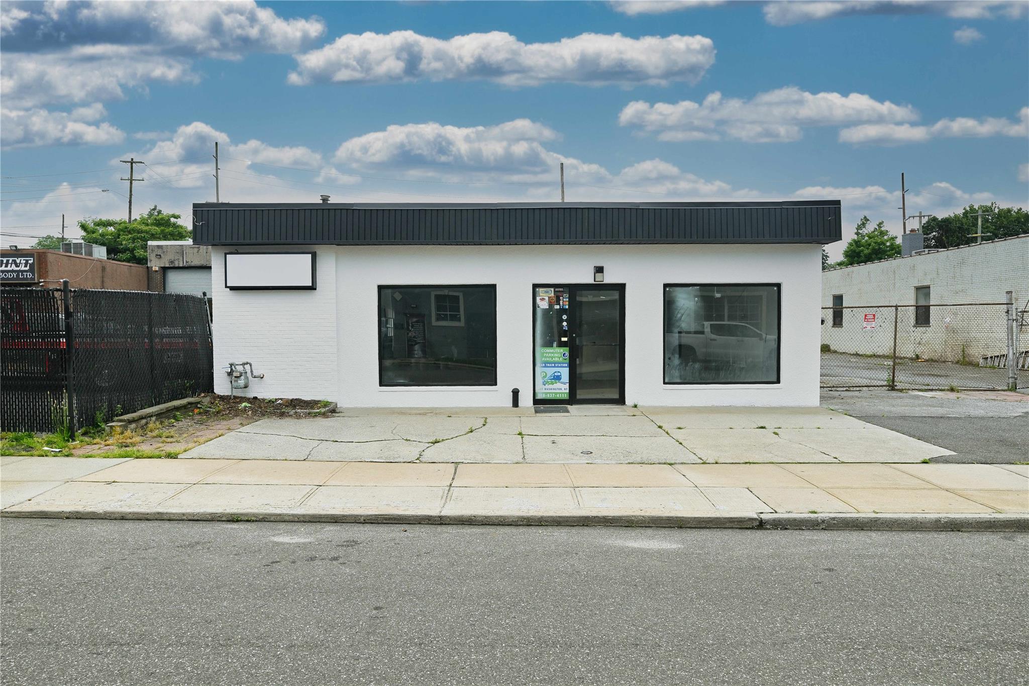 88 S Bayles Avenue, Port Washington, NY 11050