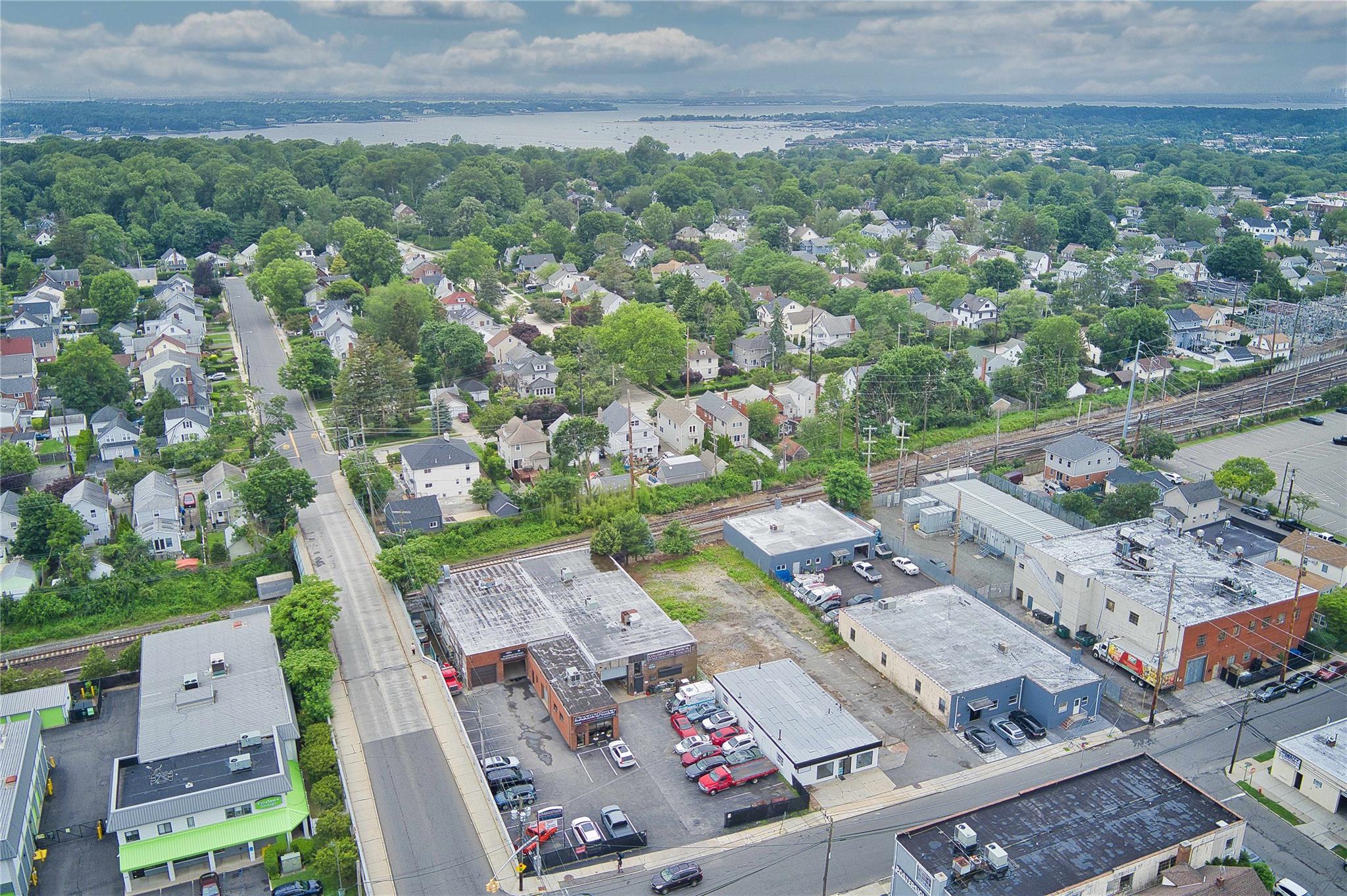 88 S Bayles Avenue, Port Washington, NY 11050