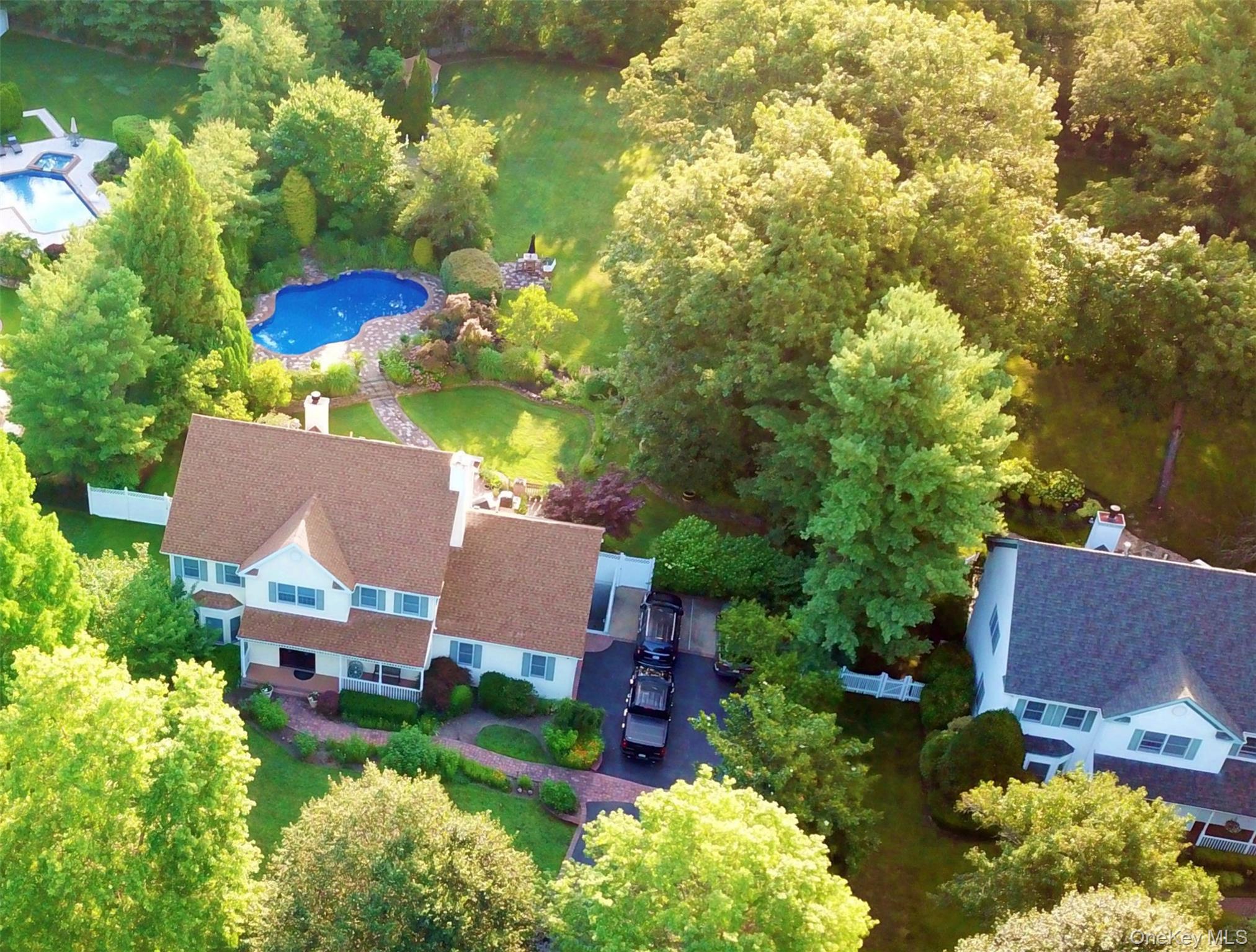 16 Dupont Court, Dix Hills, NY 11746