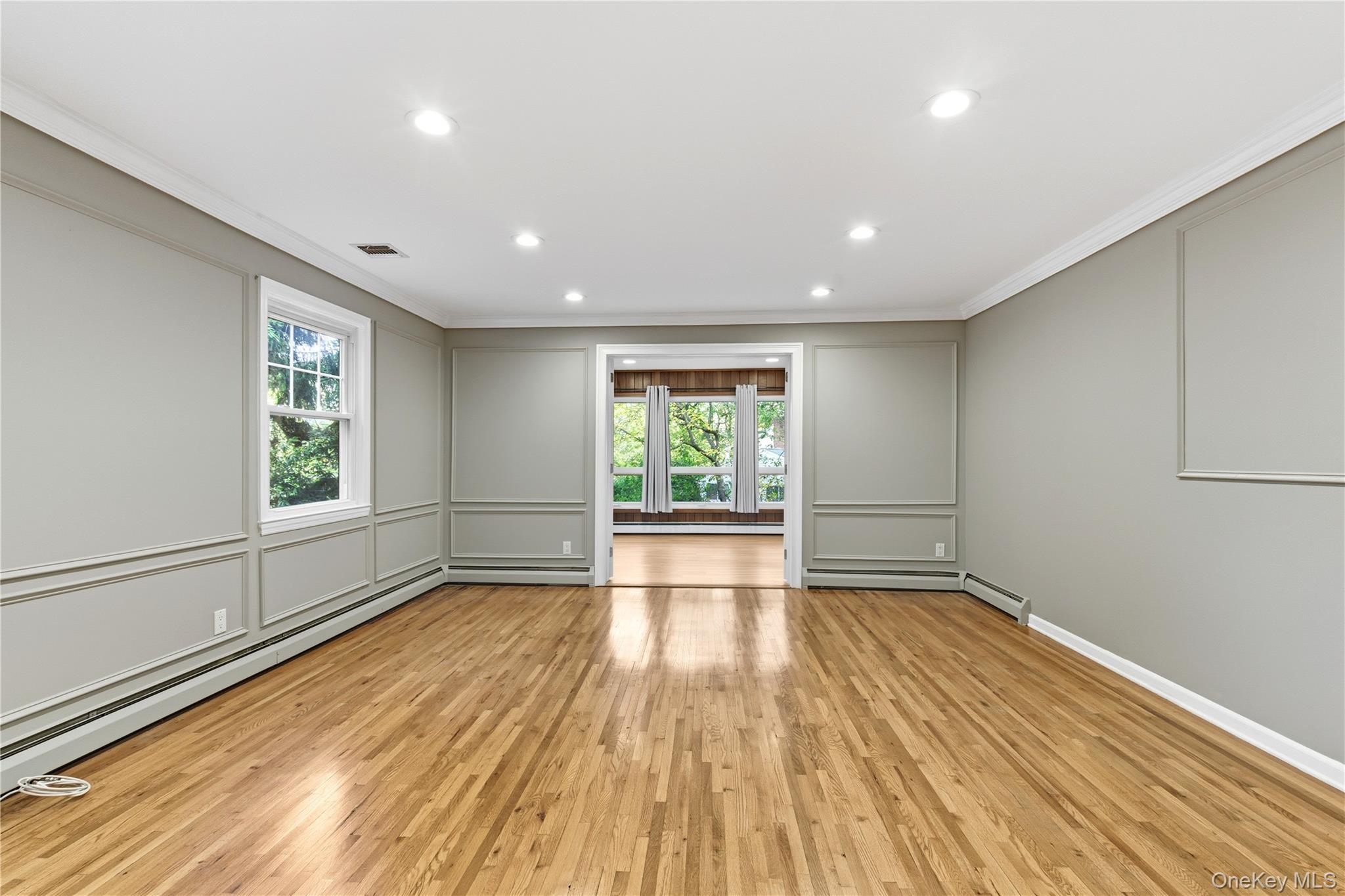 128 Cove Road, Huntington, NY 11743