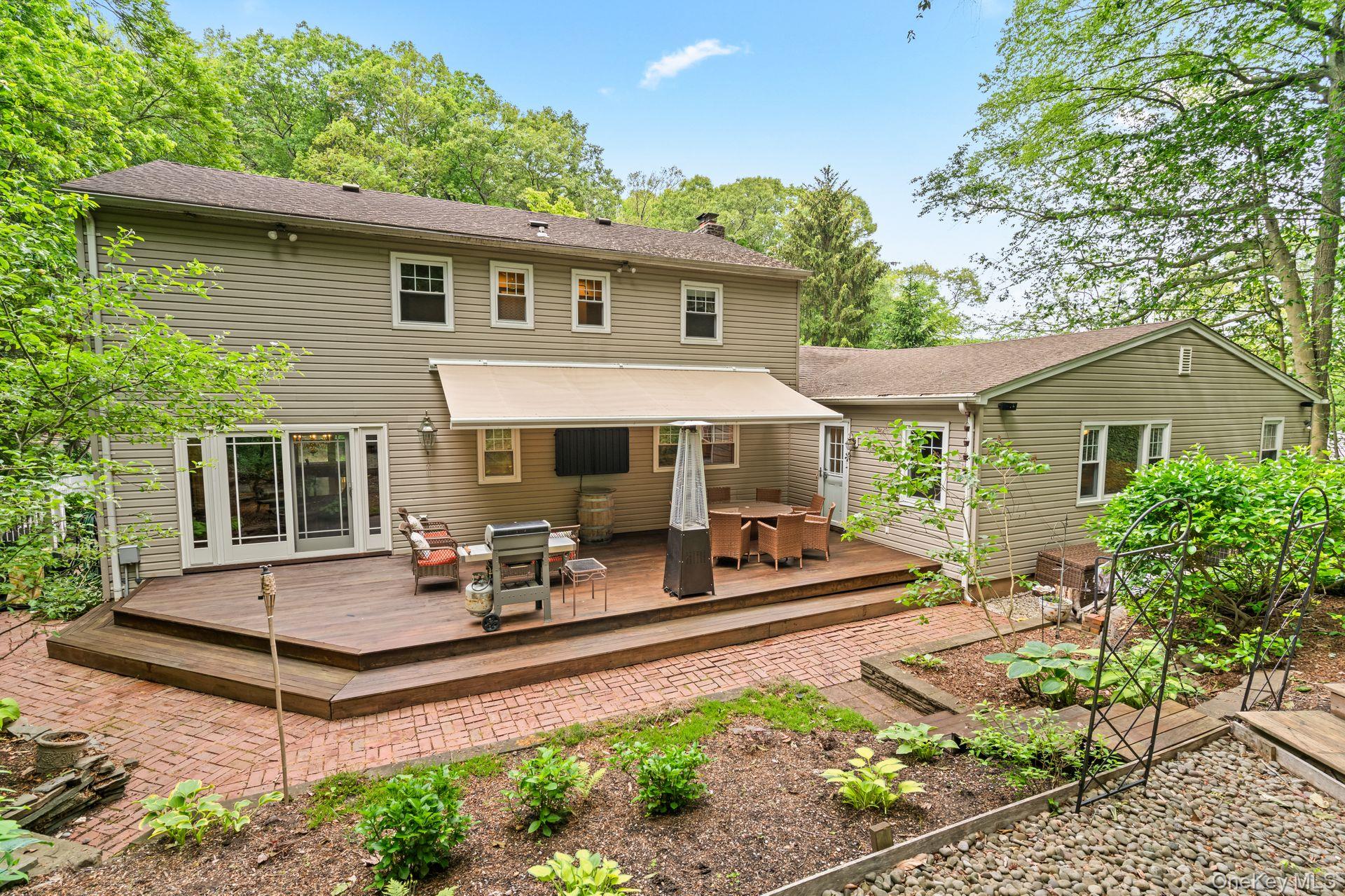 128 Cove Road, Huntington, NY 11743