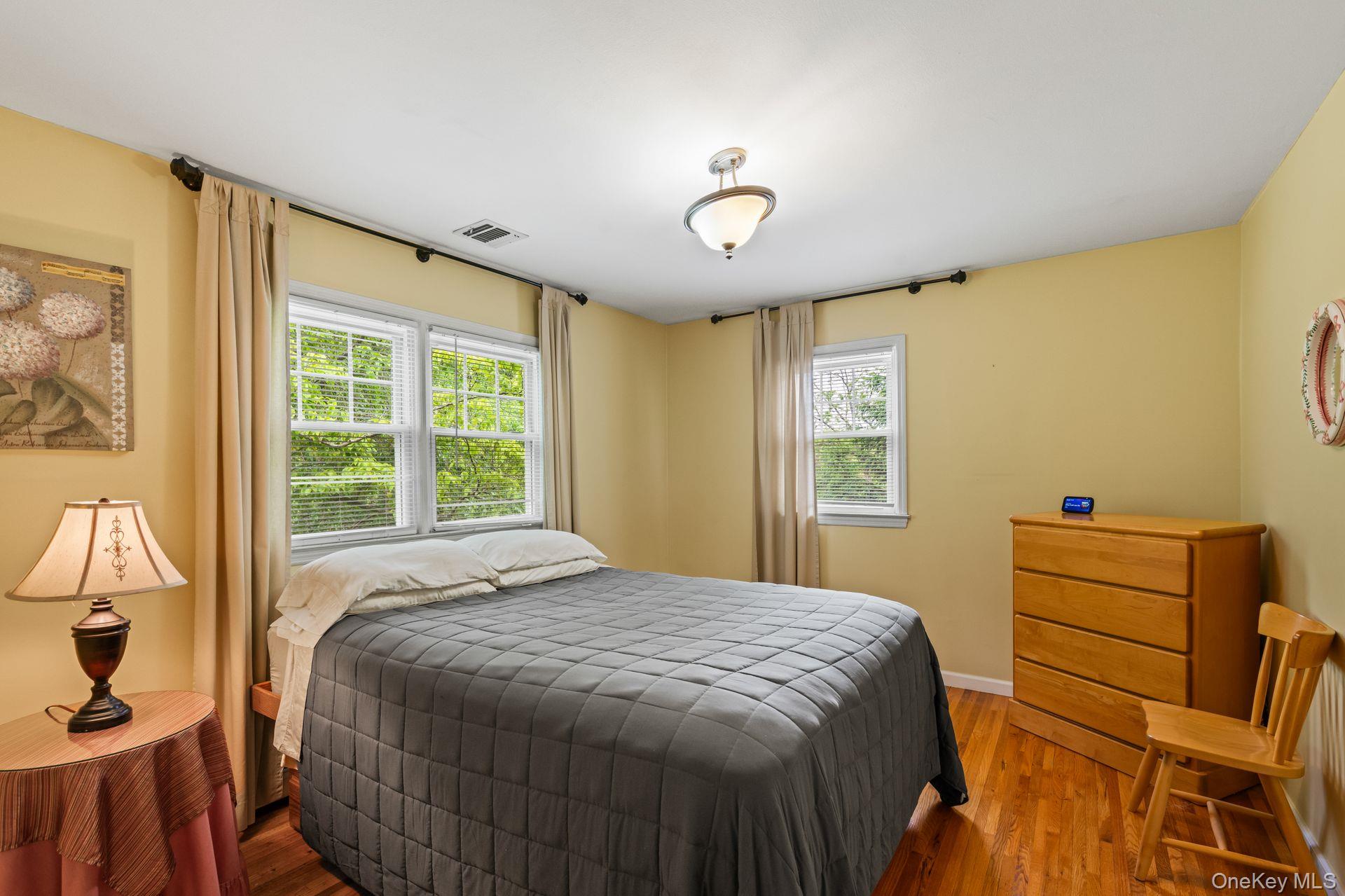 128 Cove Road, Huntington, NY 11743