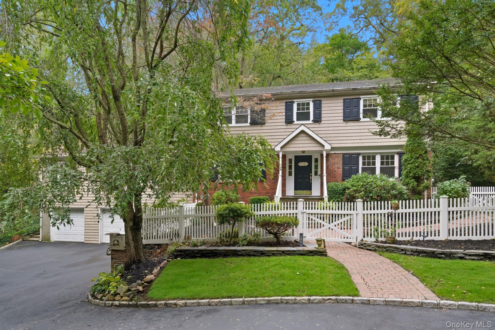 128 Cove Road, Huntington, NY 11743