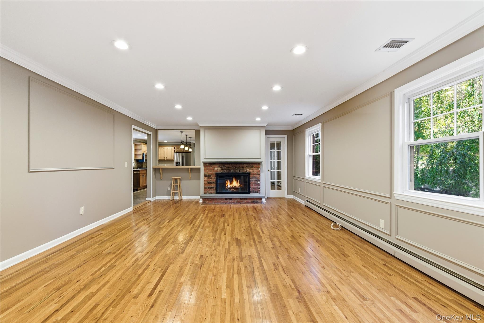 128 Cove Road, Huntington, NY 11743