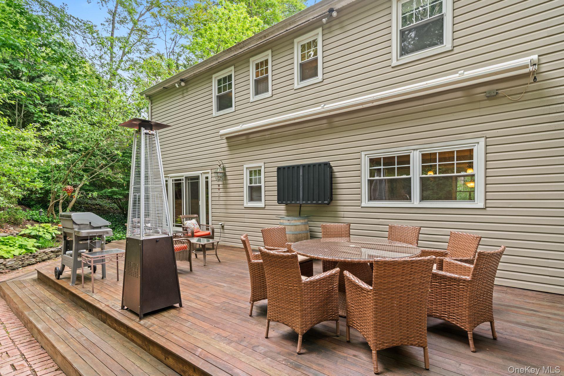 128 Cove Road, Huntington, NY 11743