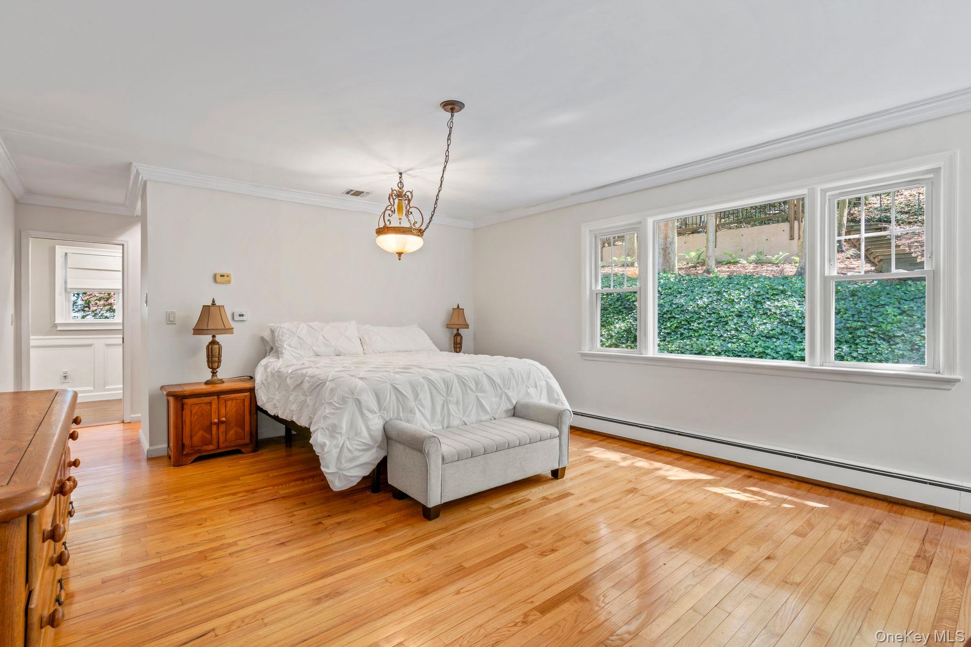 128 Cove Road, Huntington, NY 11743