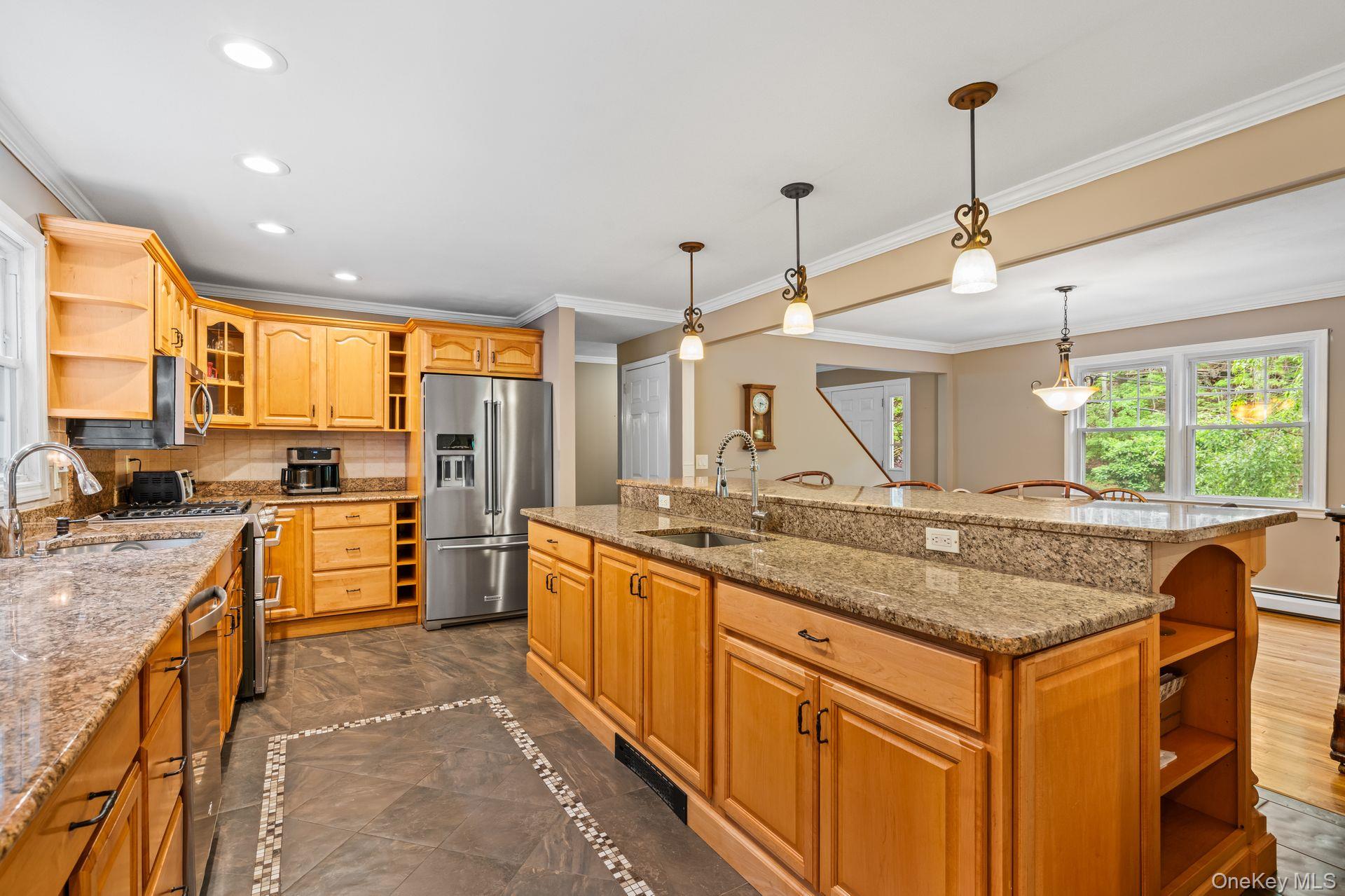 128 Cove Road, Huntington, NY 11743