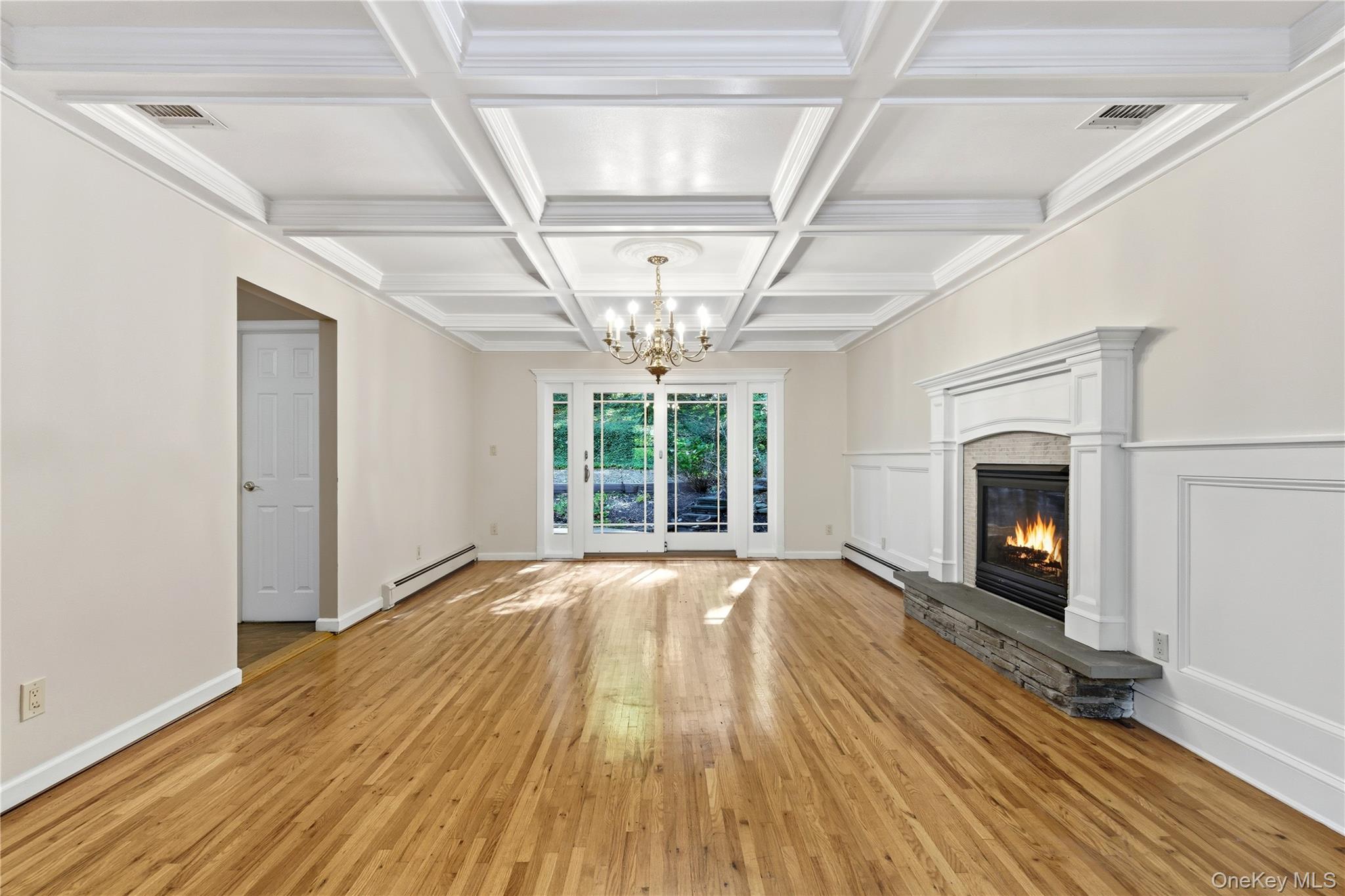 128 Cove Road, Huntington, NY 11743