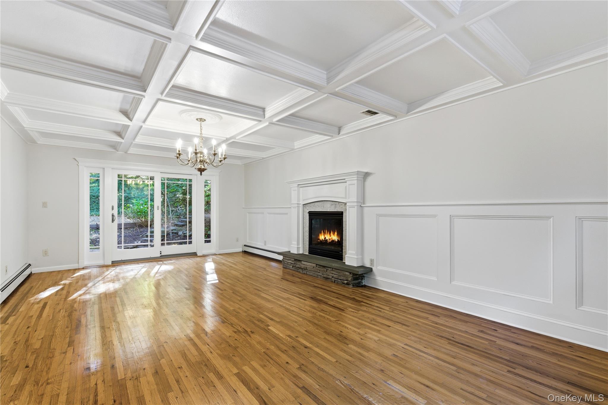 128 Cove Road, Huntington, NY 11743