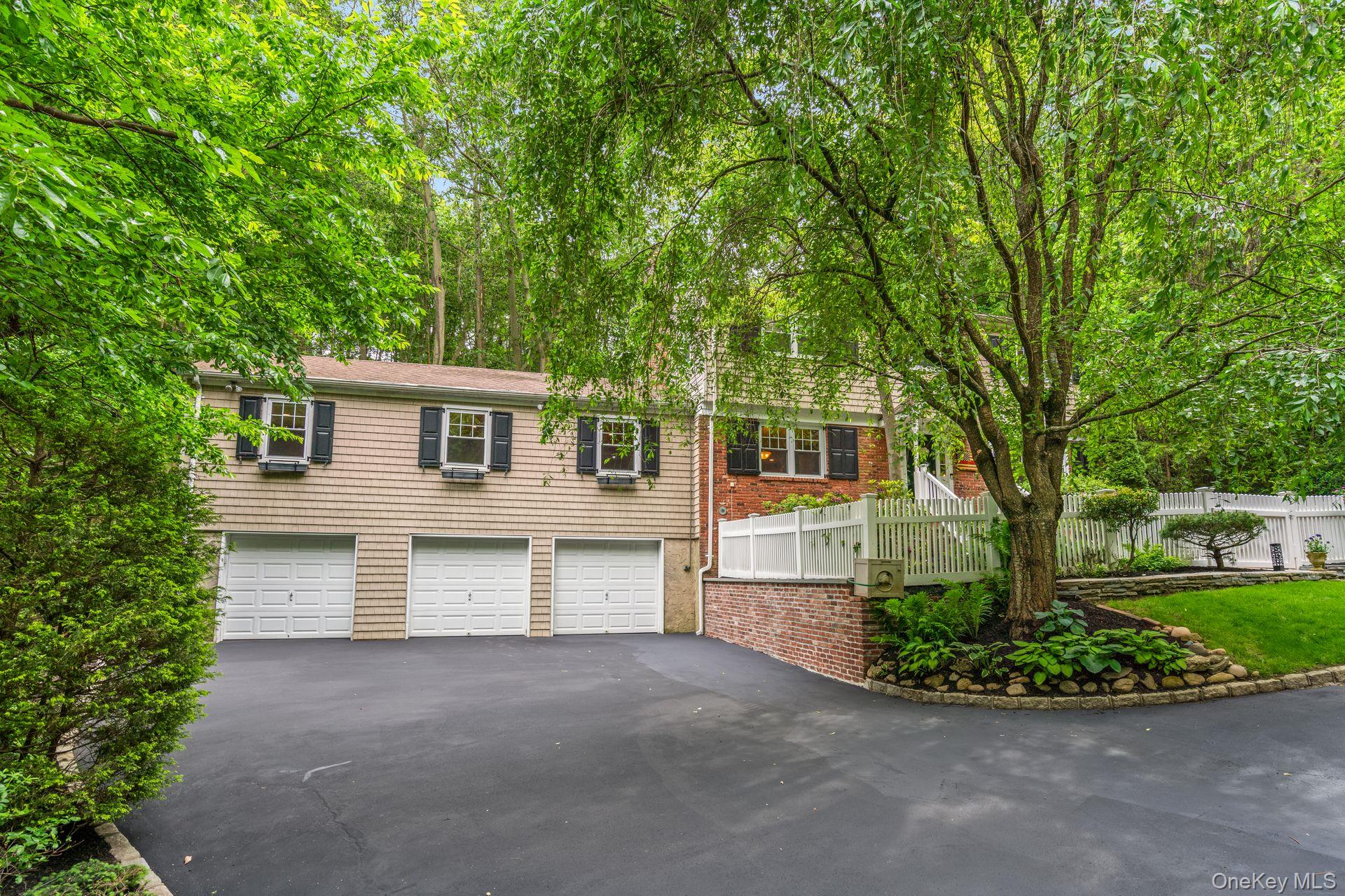 128 Cove Road, Huntington, NY 11743