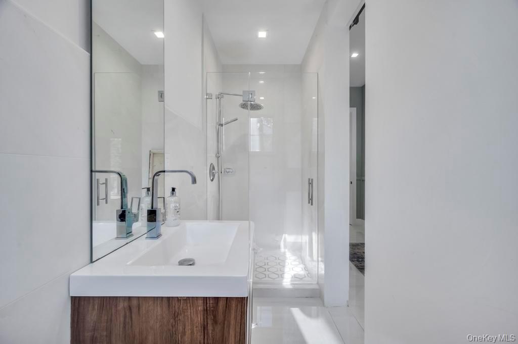 50 Gristmill Lane, Great Neck, NY 11023