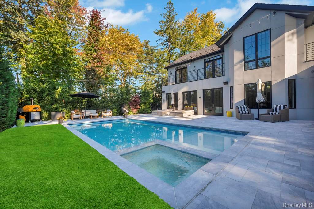 50 Gristmill Lane, Great Neck, NY 11023