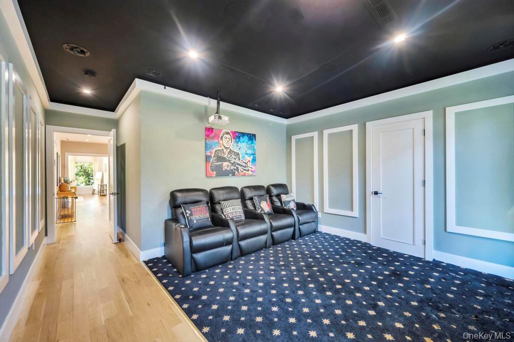 50 Gristmill Lane, Great Neck, NY 11023