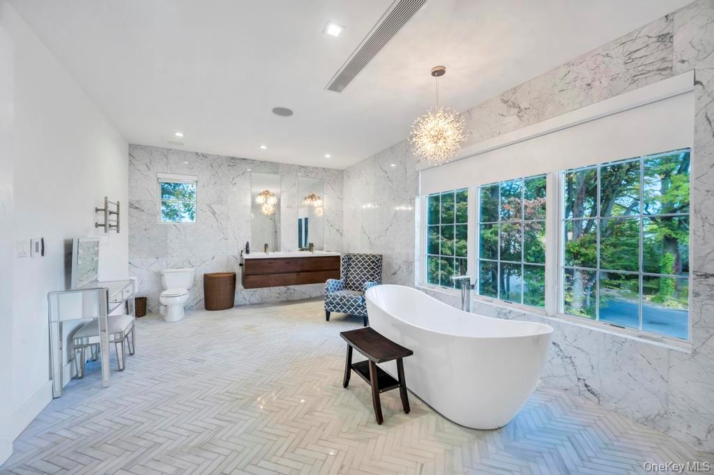 50 Gristmill Lane, Great Neck, NY 11023