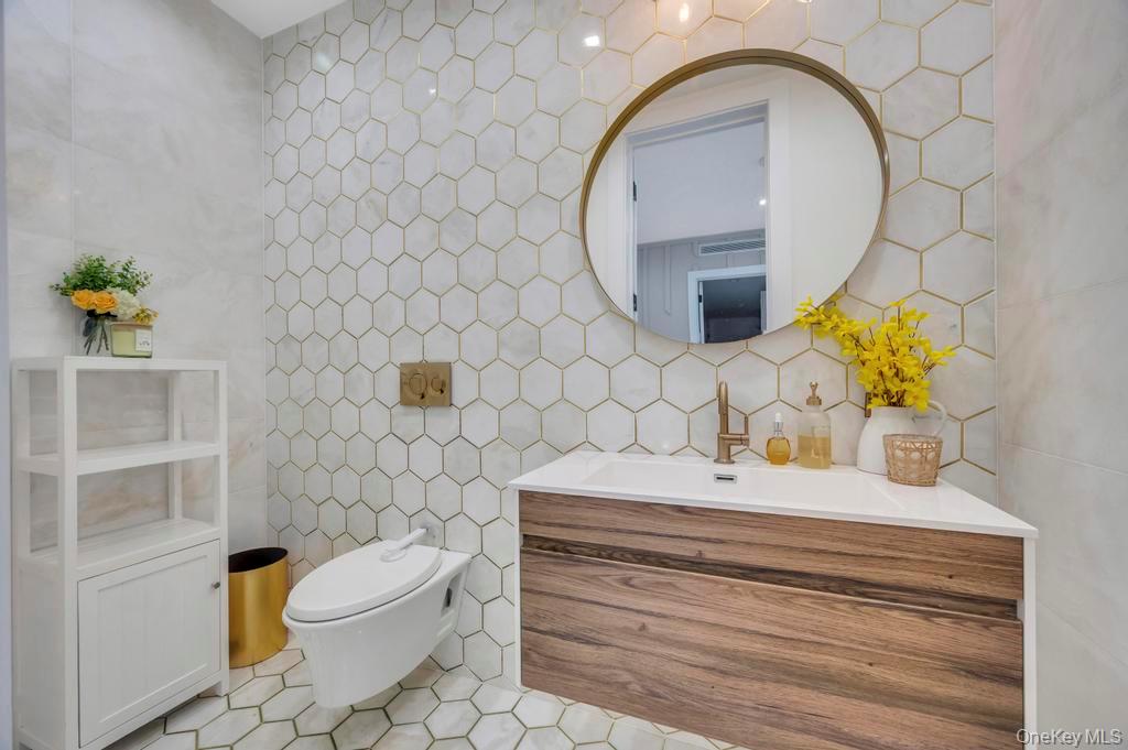 50 Gristmill Lane, Great Neck, NY 11023