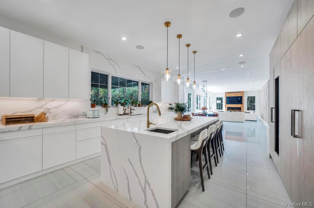 50 Gristmill Lane, Great Neck, NY 11023