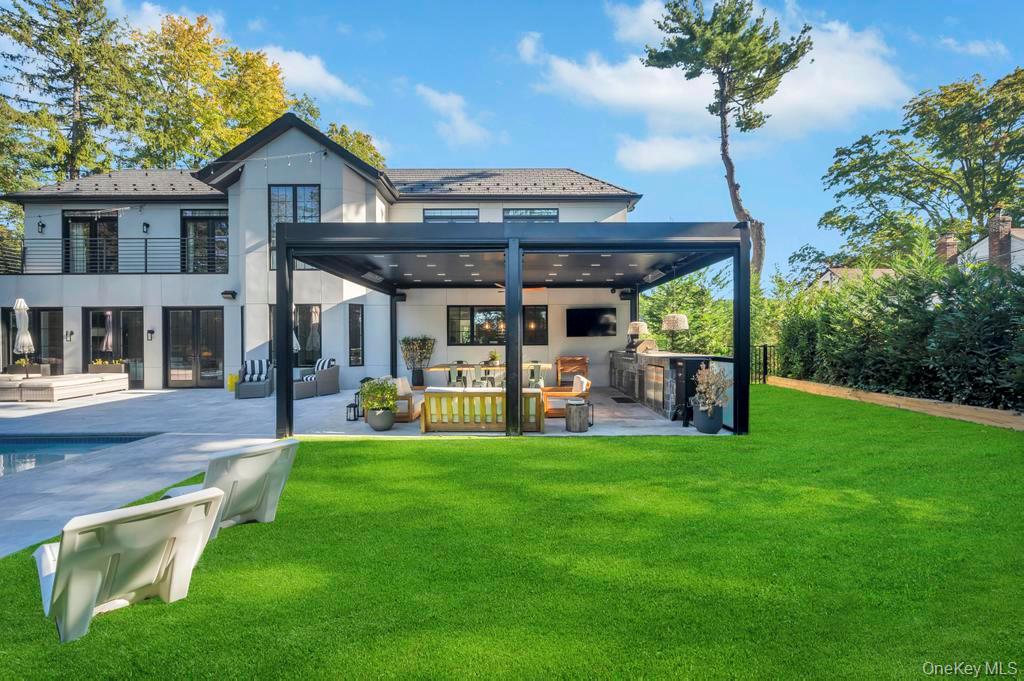 50 Gristmill Lane, Great Neck, NY 11023