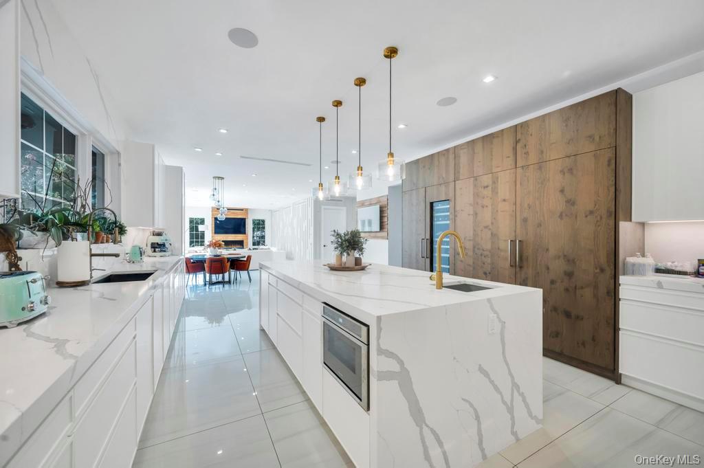 50 Gristmill Lane, Great Neck, NY 11023