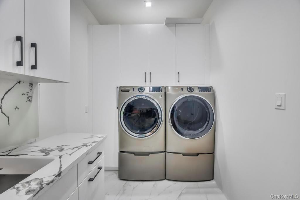 50 Gristmill Lane, Great Neck, NY 11023