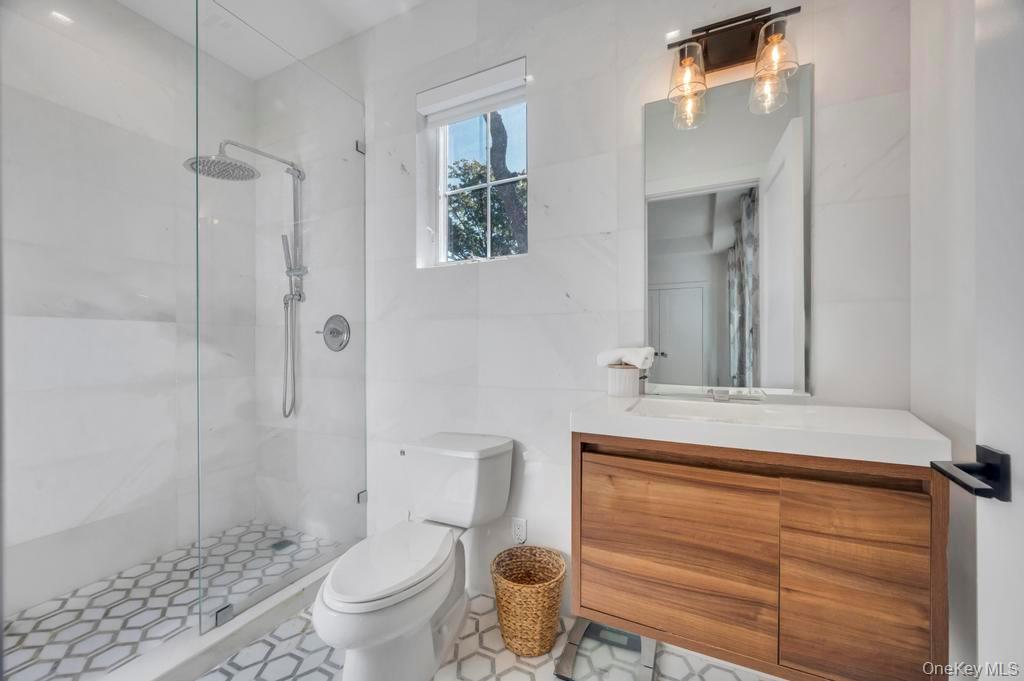 50 Gristmill Lane, Great Neck, NY 11023