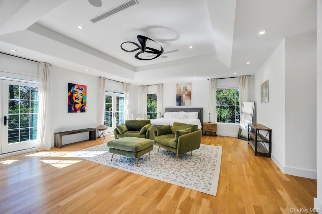 50 Gristmill Lane, Great Neck, NY 11023