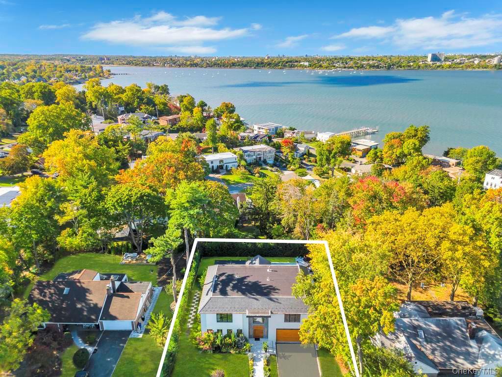 50 Gristmill Lane, Great Neck, NY 11023