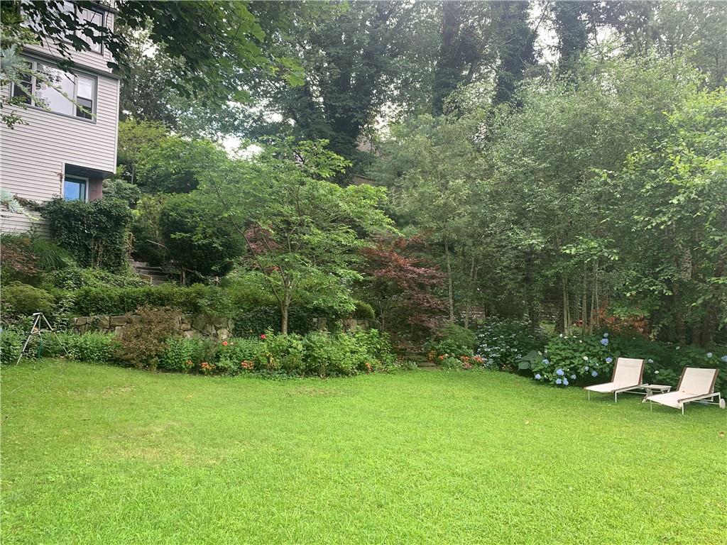 41 Lake Drive # Unit #B, Lake Peekskill, NY 10537