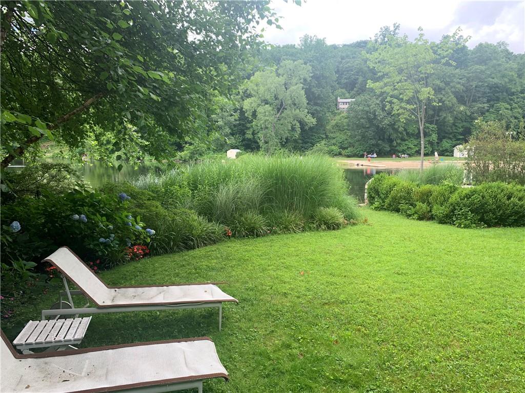 41 Lake Drive # Unit #B, Lake Peekskill, NY 10537