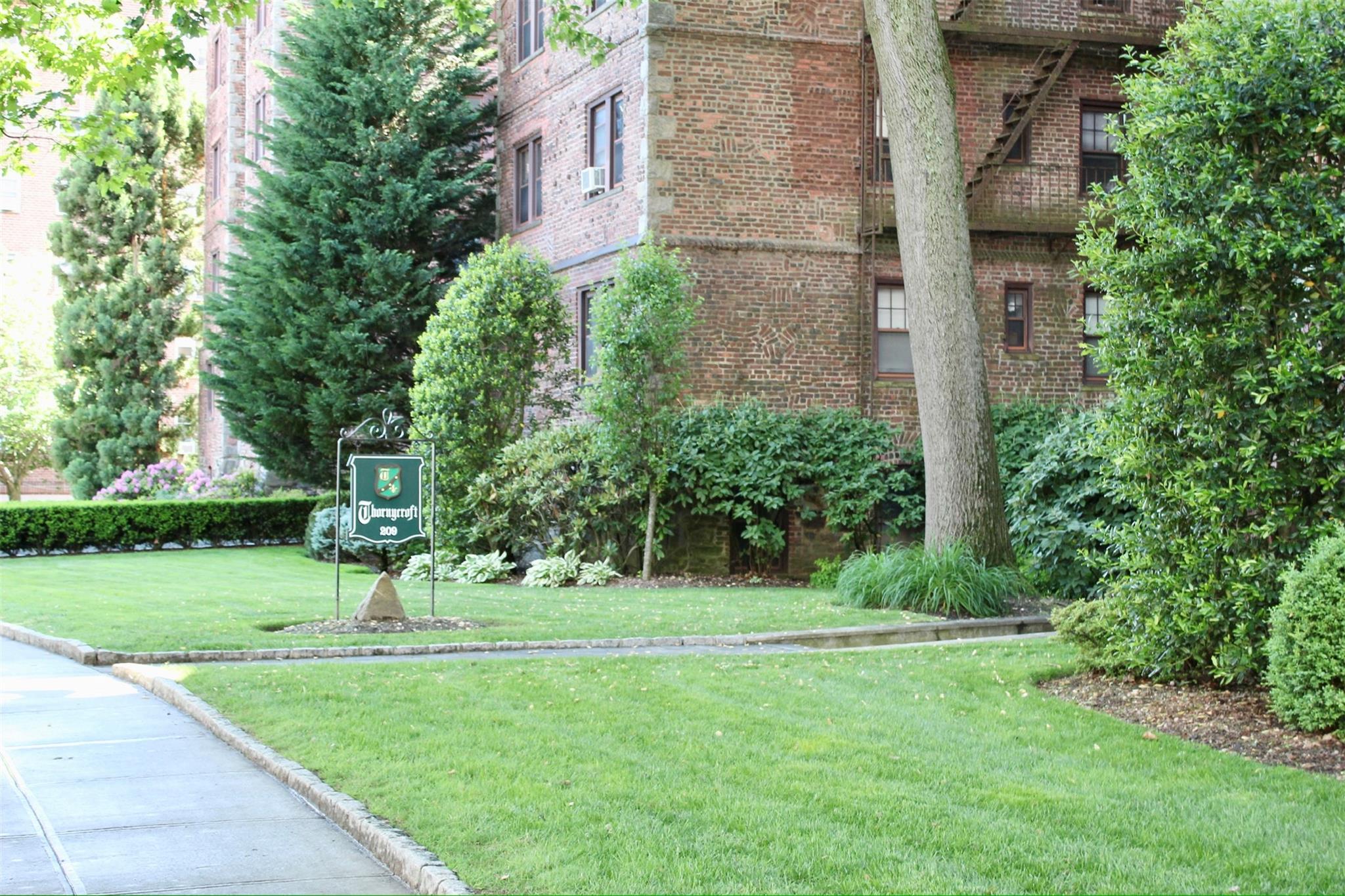 209 Garth Road # 1K, Scarsdale, NY 10583