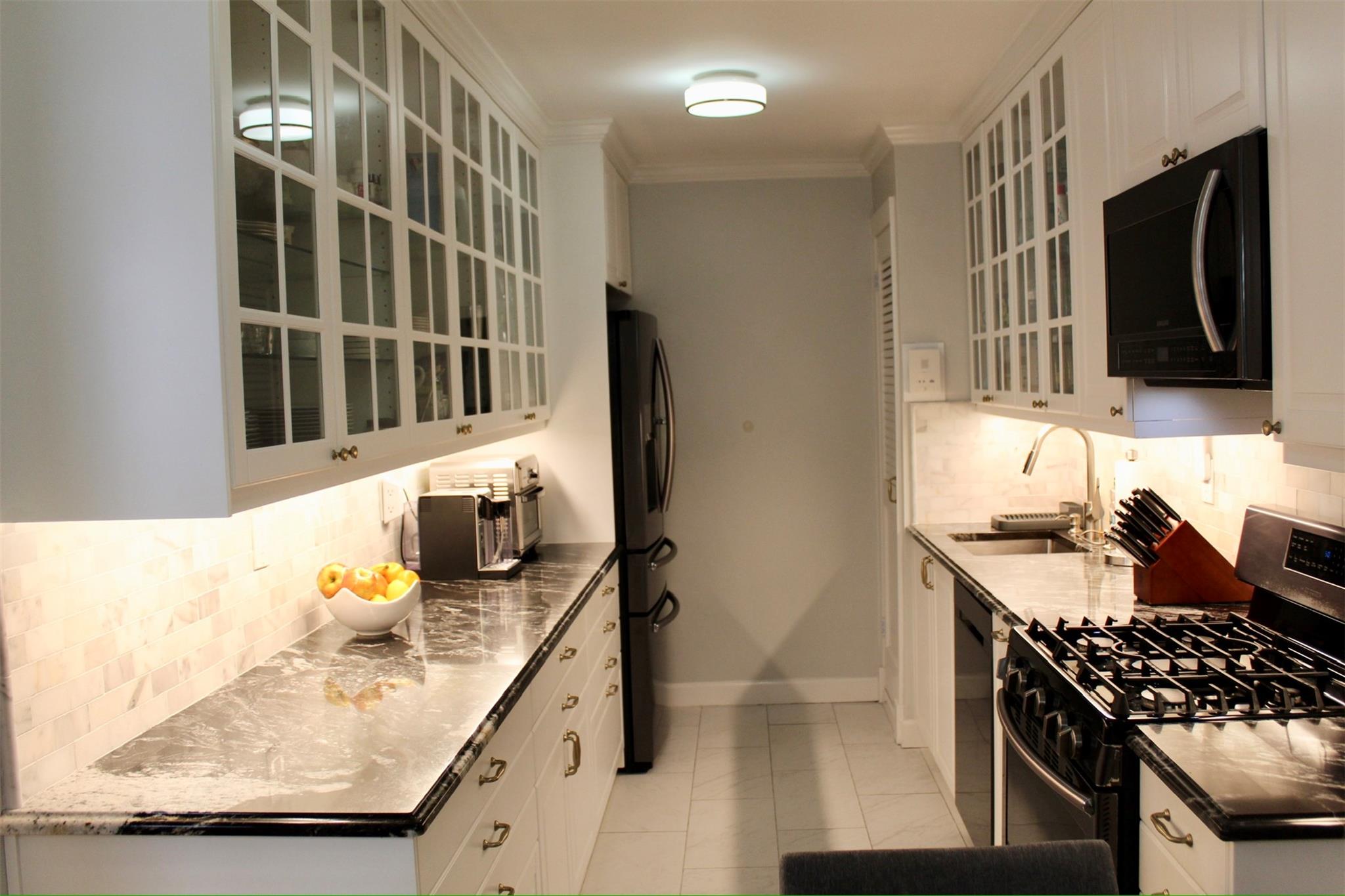 209 Garth Road # 1K, Scarsdale, NY 10583