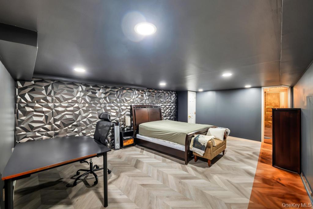 4 Bridle Court, Northport, NY 11768