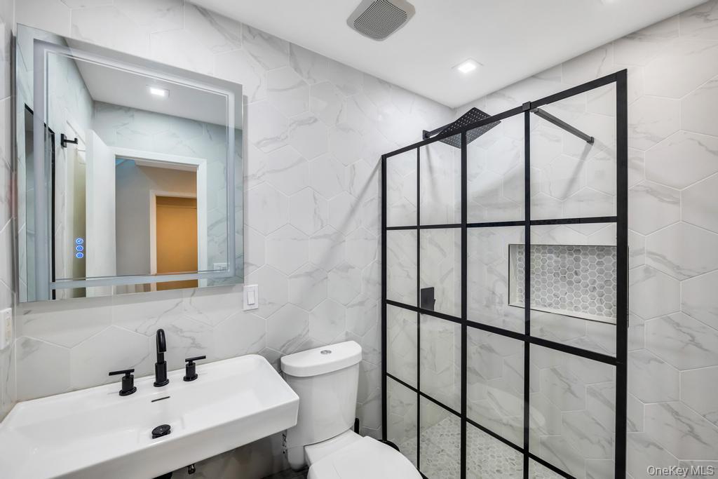 4 Bridle Court, Northport, NY 11768